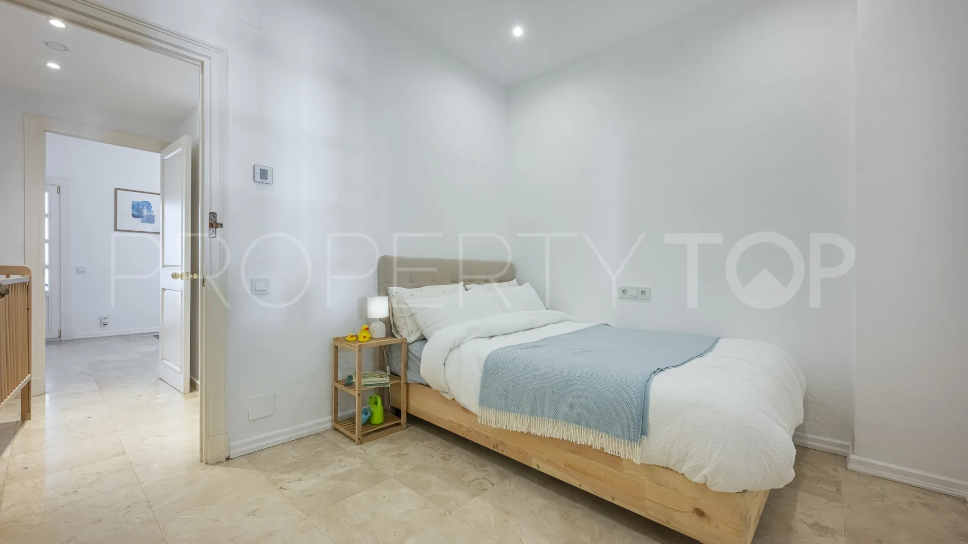 3 bedrooms ground floor apartment in Señorio de Marbella for sale