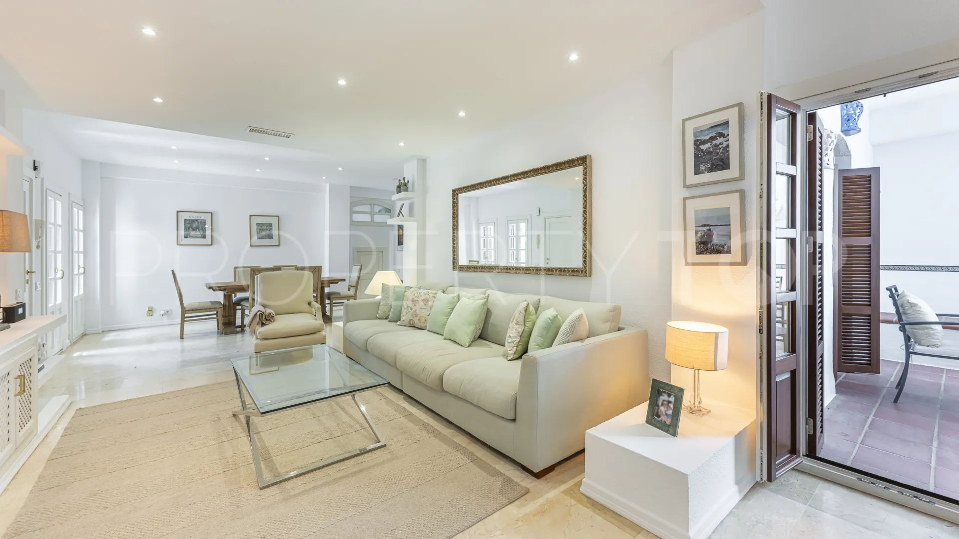 3 bedrooms ground floor apartment in Señorio de Marbella for sale
