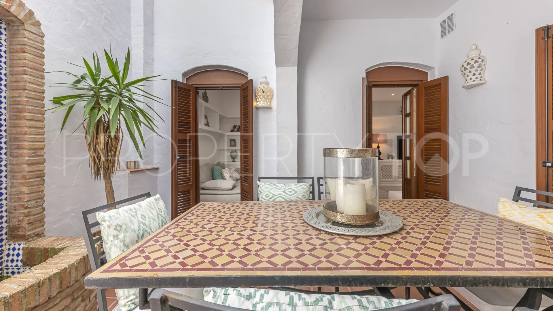 3 bedrooms ground floor apartment in Señorio de Marbella for sale