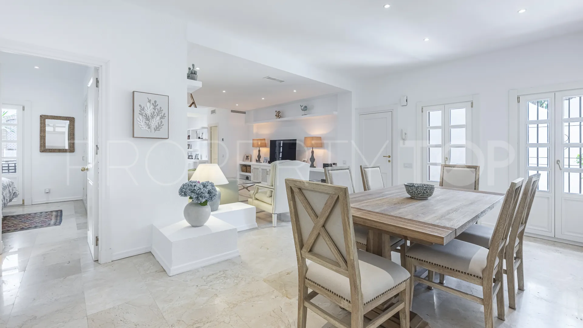 3 bedrooms ground floor apartment in Señorio de Marbella for sale