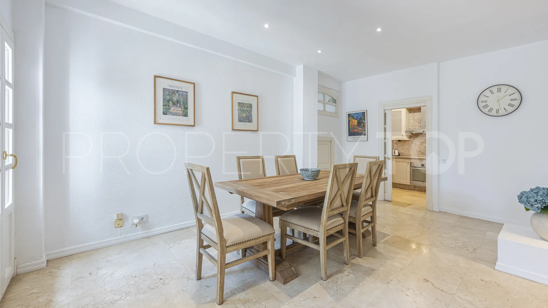 3 bedrooms ground floor apartment in Señorio de Marbella for sale