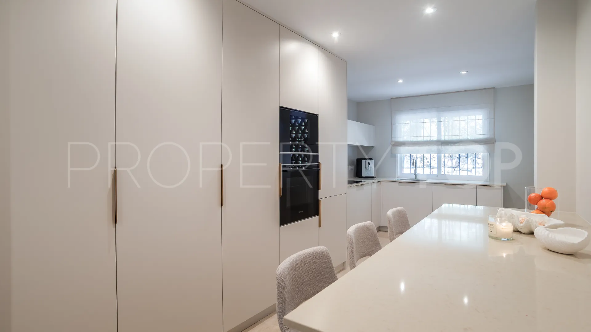 Se vende apartamento planta baja en Marbella Golden Mile
