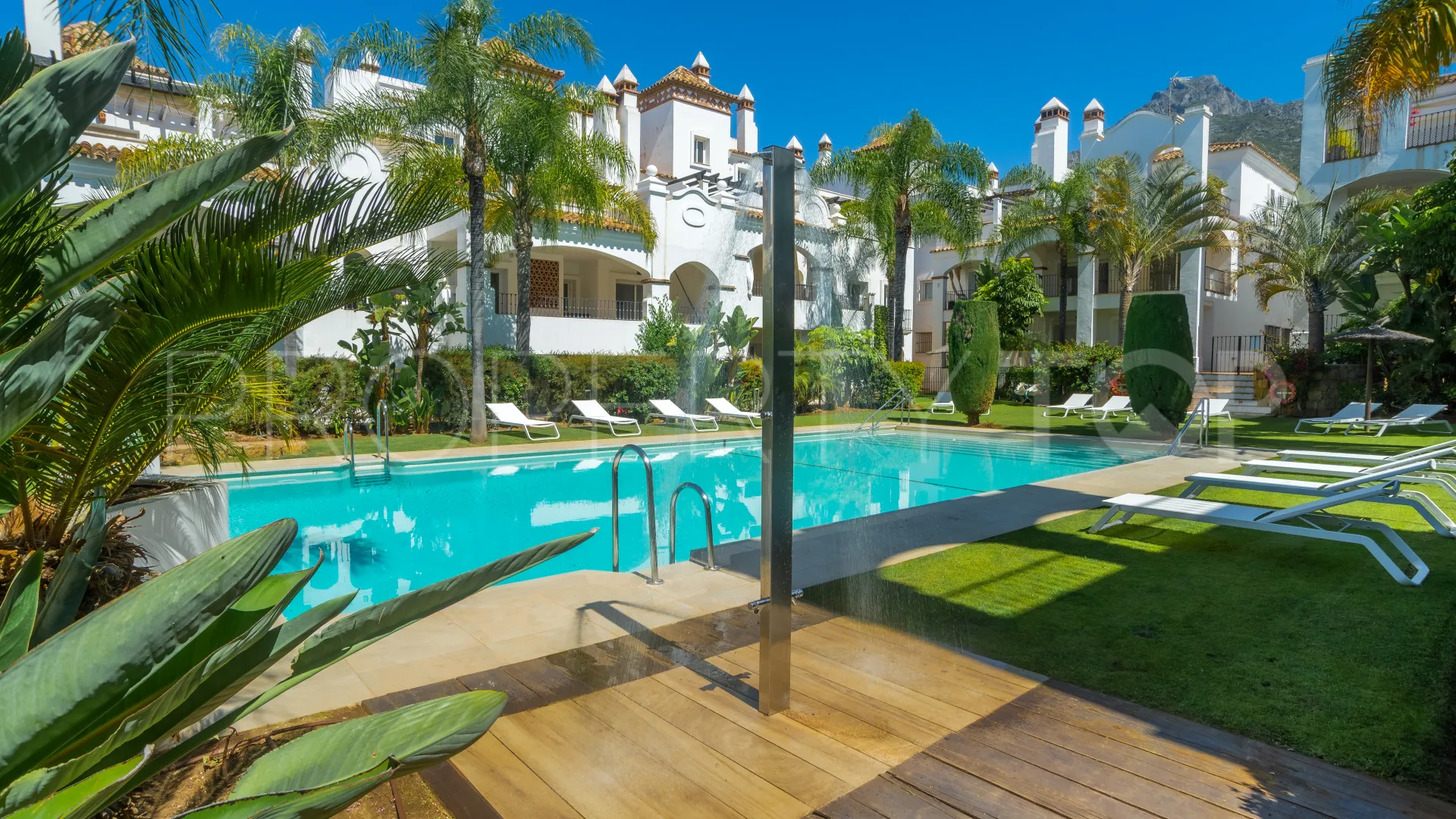 Se vende apartamento planta baja en Marbella Golden Mile