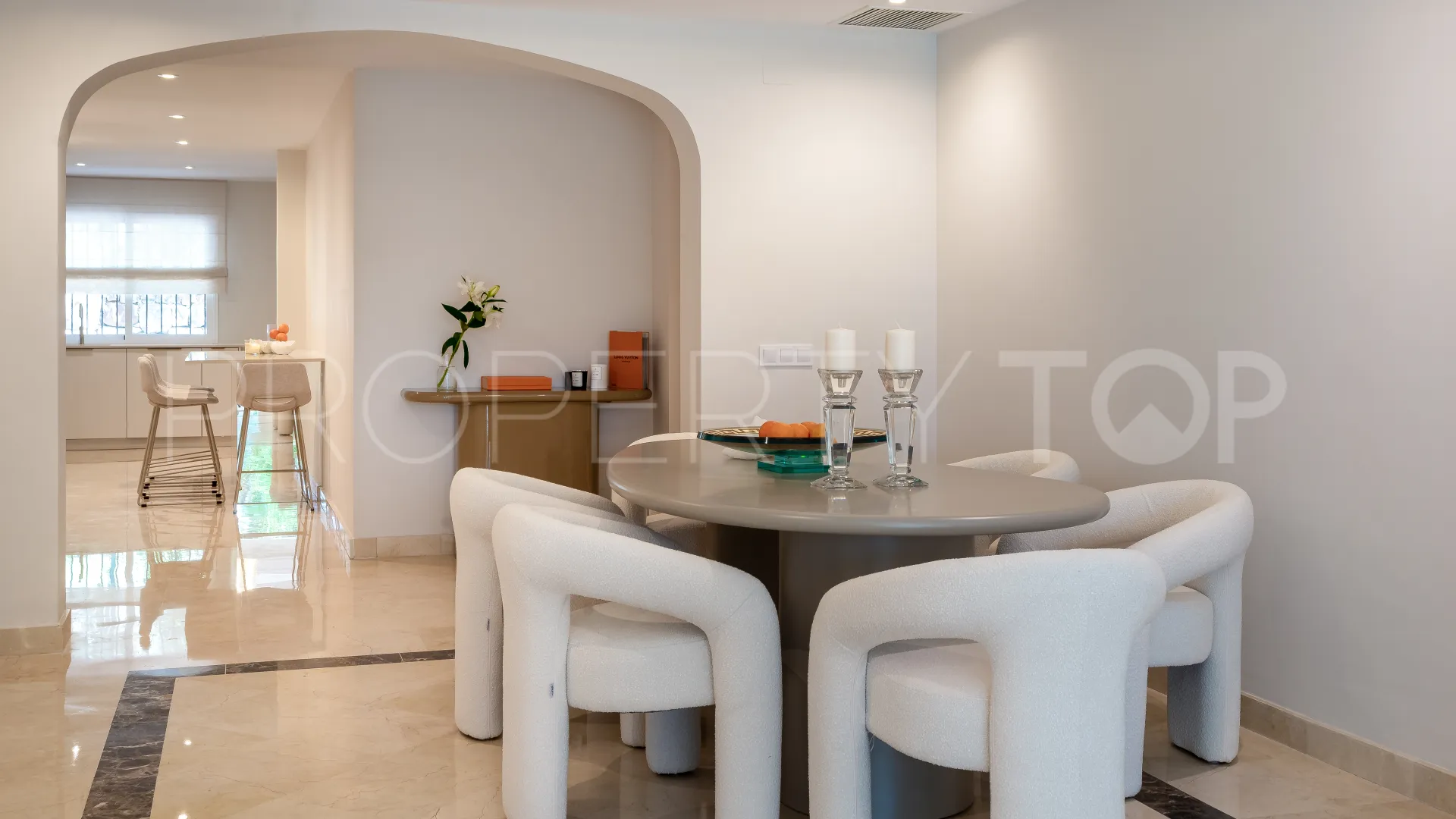 Se vende apartamento planta baja en Marbella Golden Mile