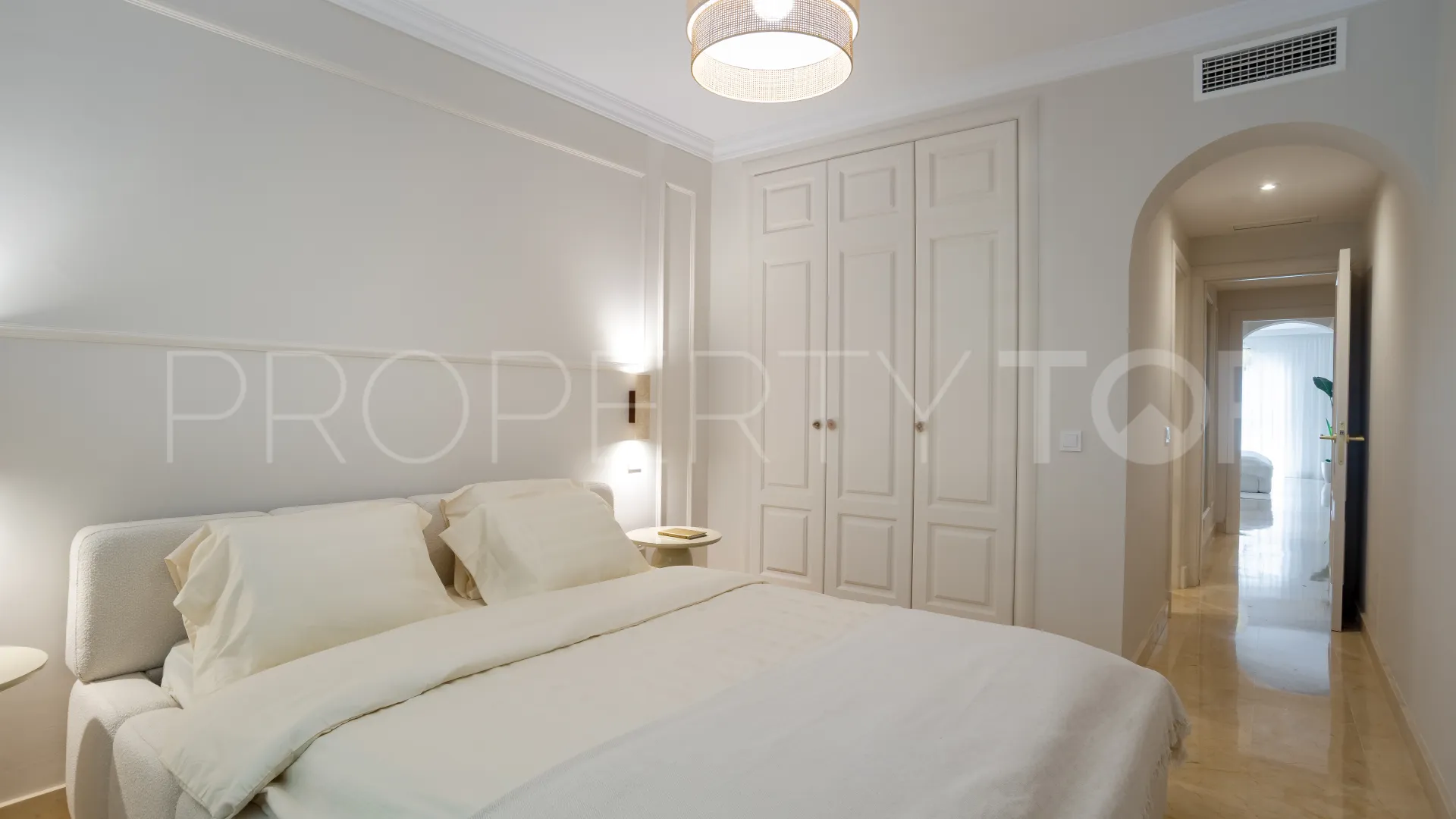 Se vende apartamento planta baja en Marbella Golden Mile