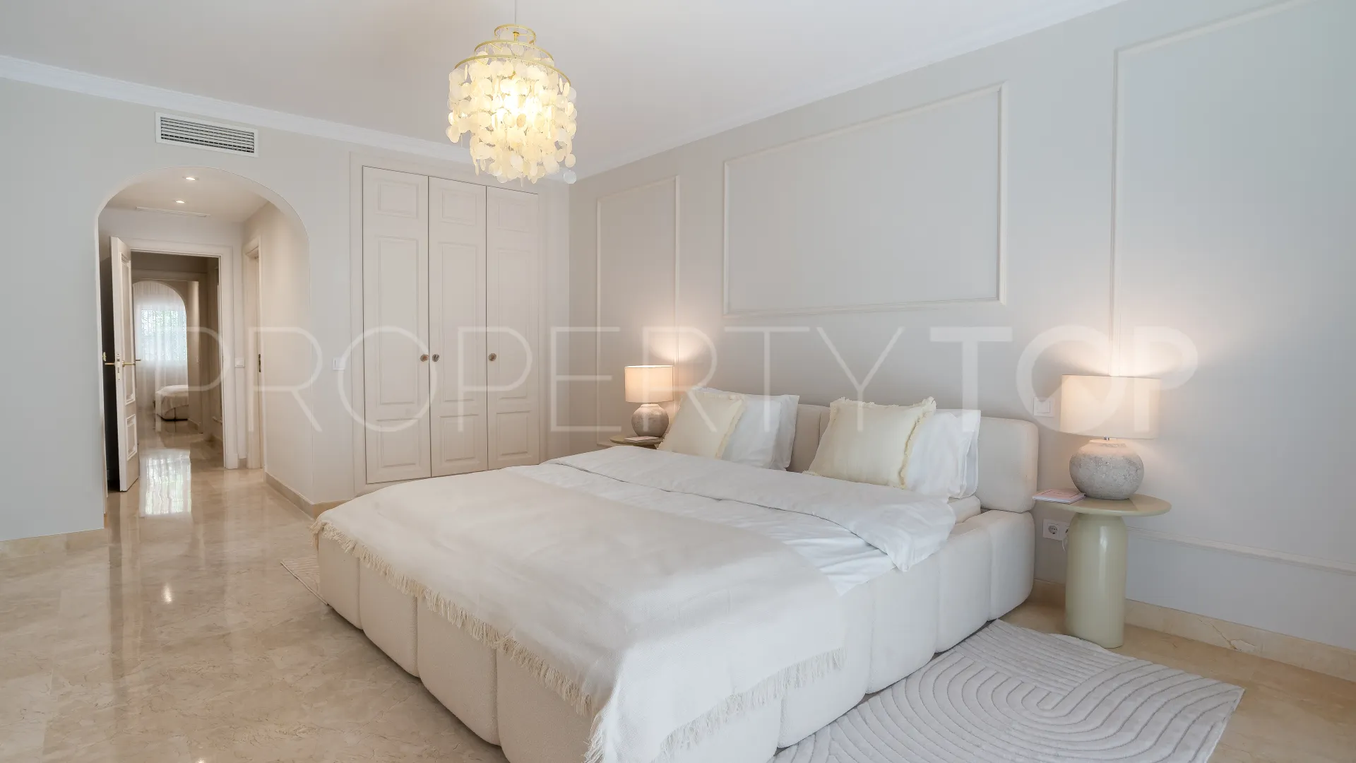 Se vende apartamento planta baja en Marbella Golden Mile