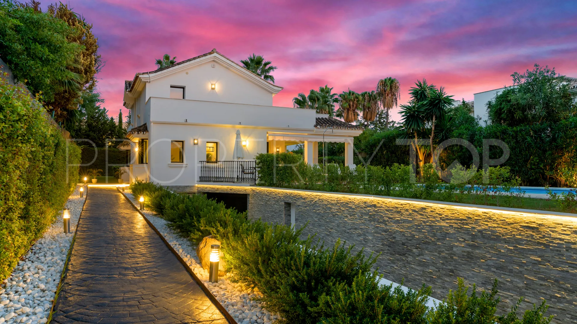 Villa en venta en Nueva Andalucia
