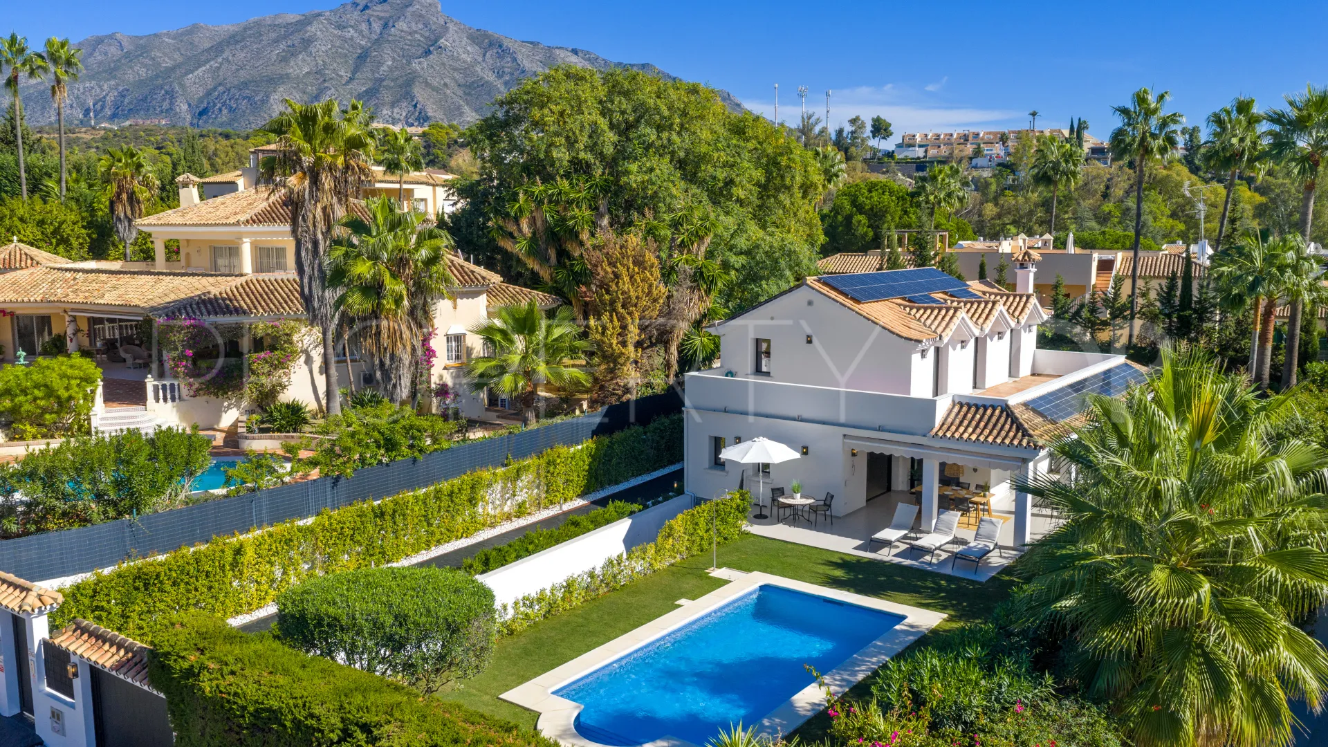 Villa en venta en Nueva Andalucia