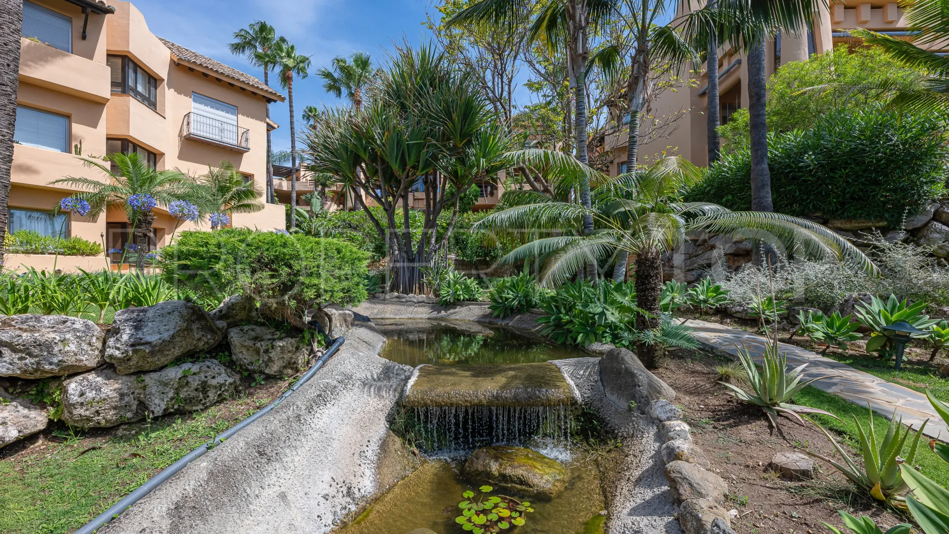 Ground floor apartment with 2 bedrooms for sale in Mansion Club