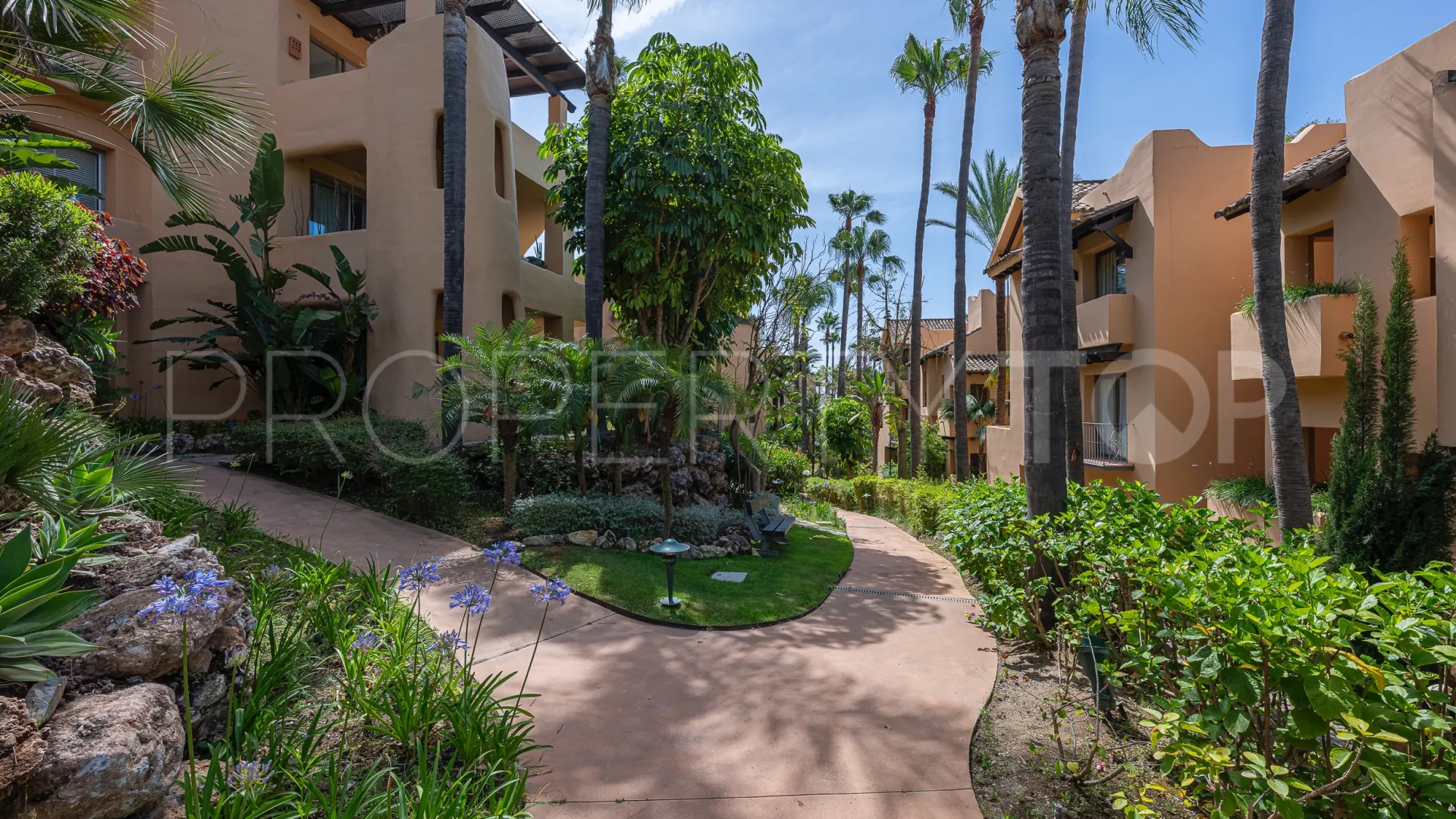 Ground floor apartment with 2 bedrooms for sale in Mansion Club