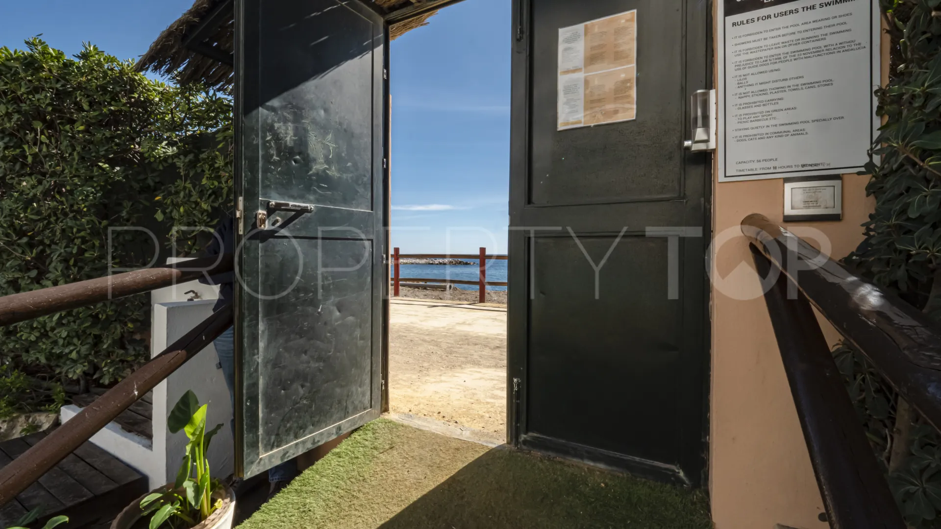 Apartment with 2 bedrooms for sale in La Herradura
