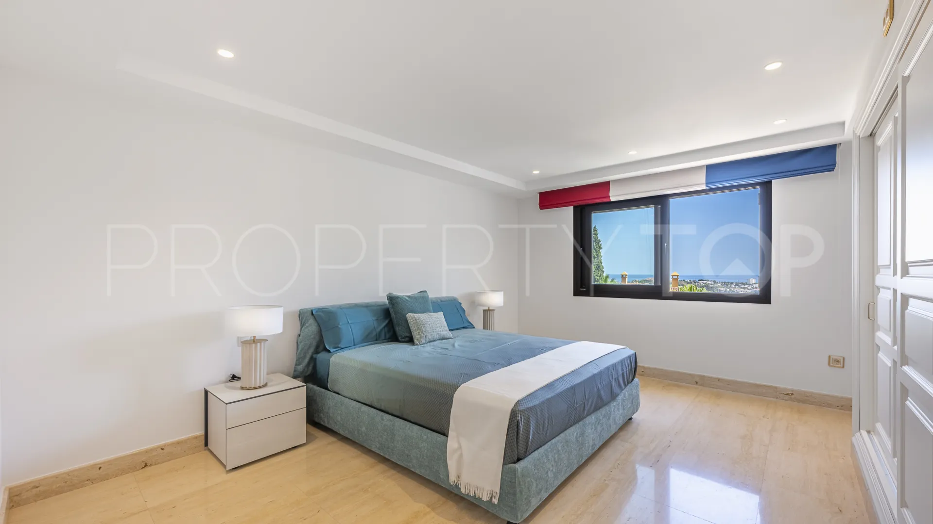 Villa for sale in El Herrojo with 7 bedrooms