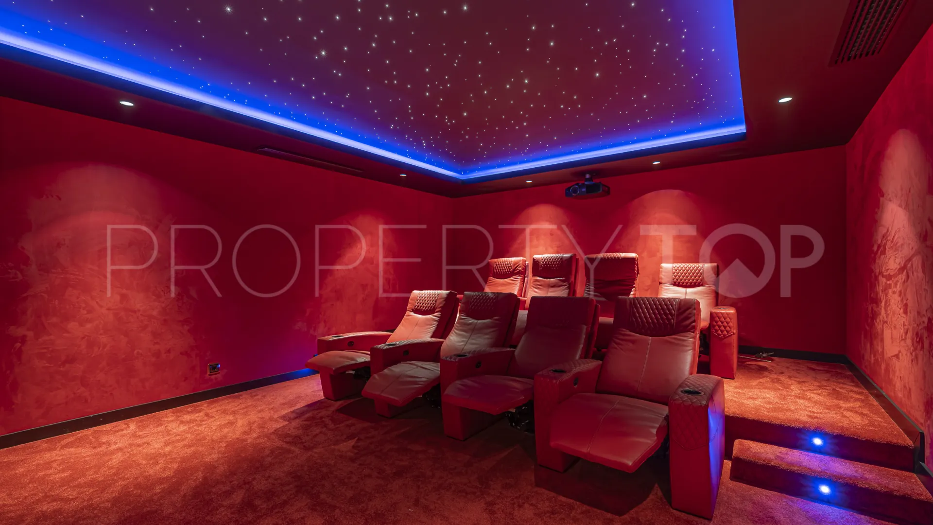 Villa for sale in El Herrojo with 7 bedrooms