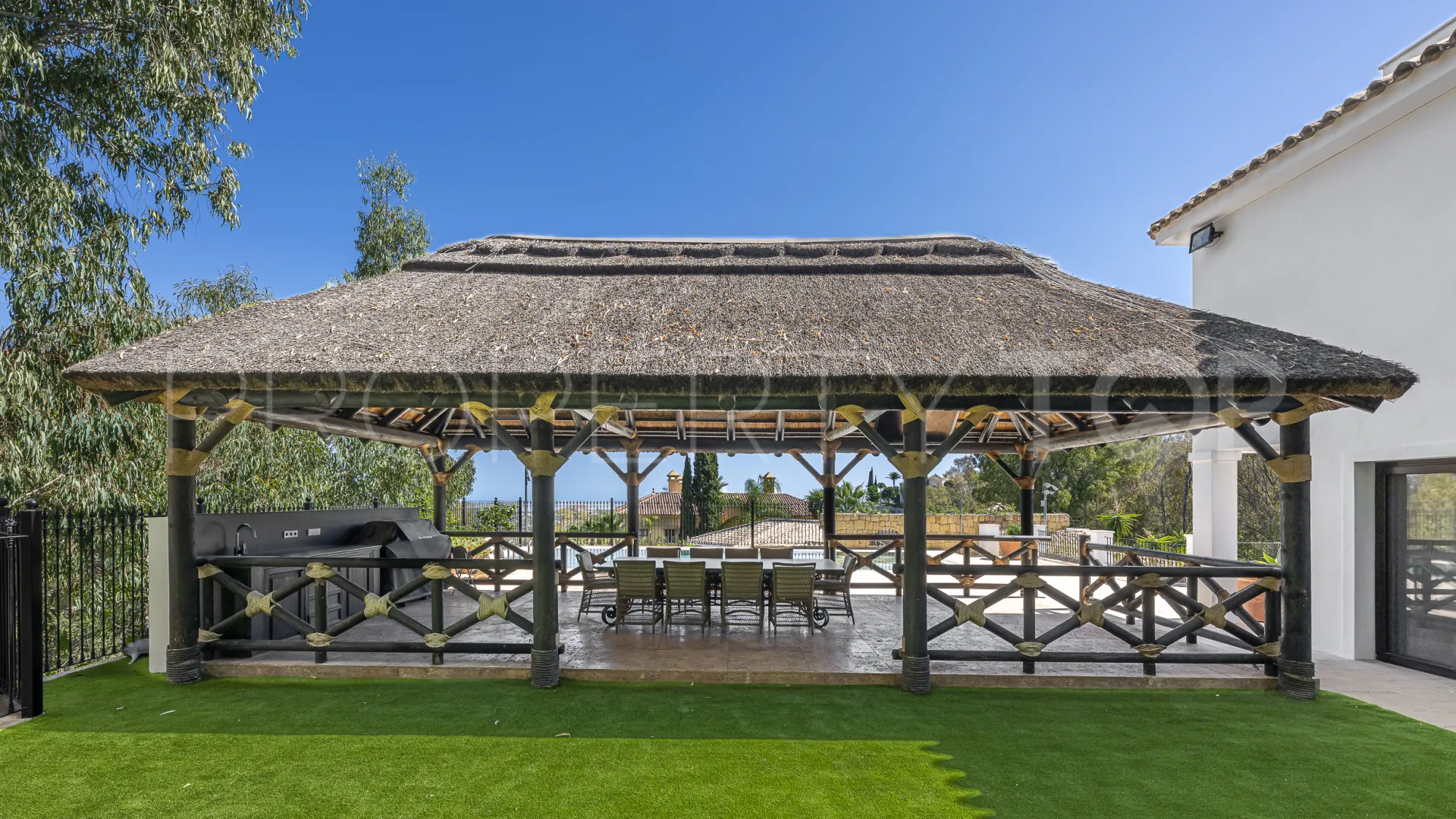 Villa for sale in El Herrojo with 7 bedrooms