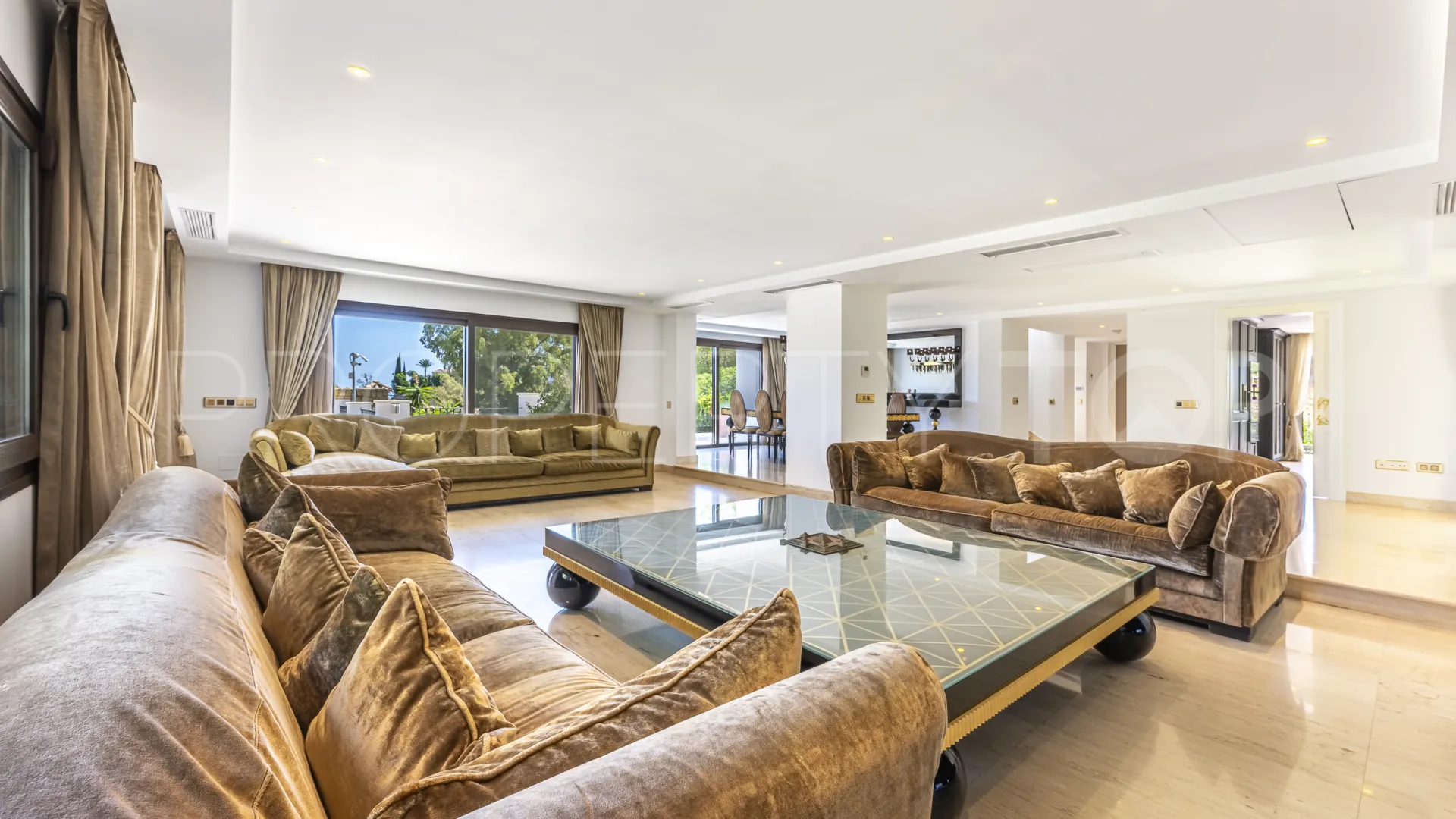 Villa for sale in El Herrojo with 7 bedrooms