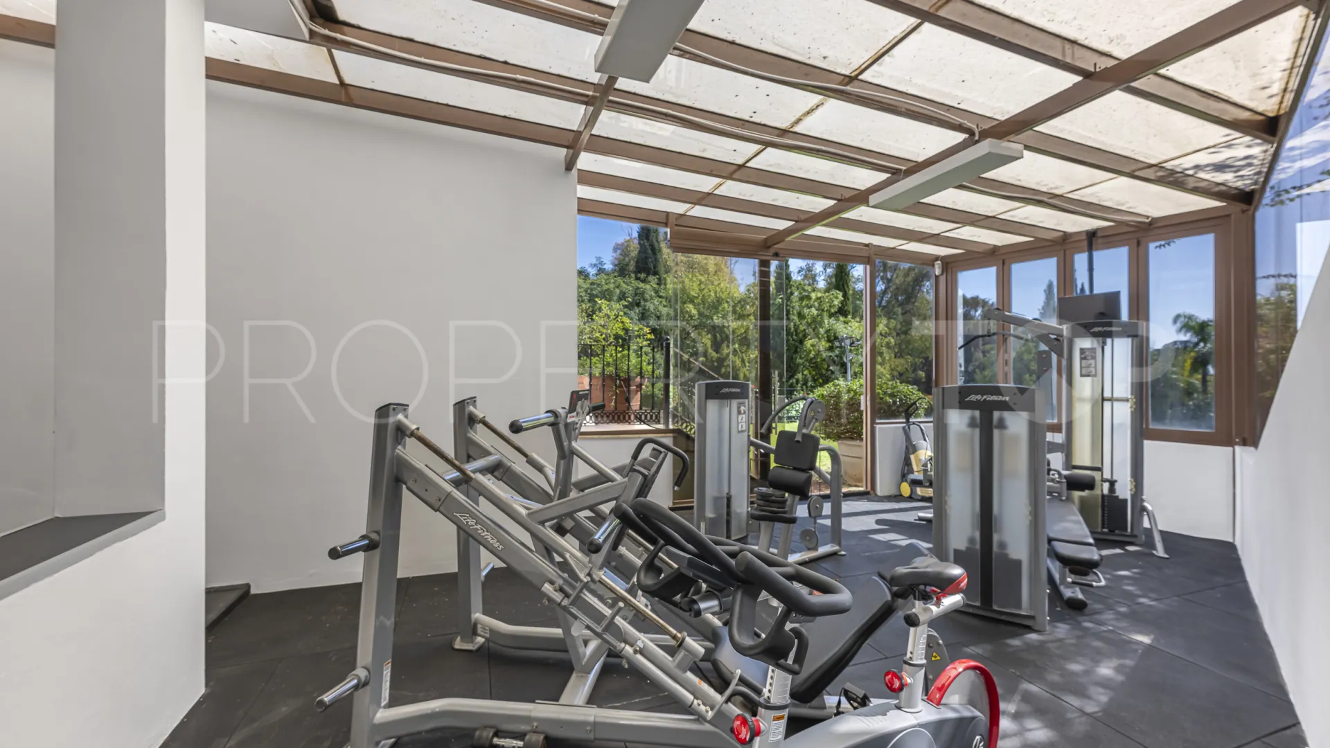 Villa for sale in El Herrojo with 7 bedrooms