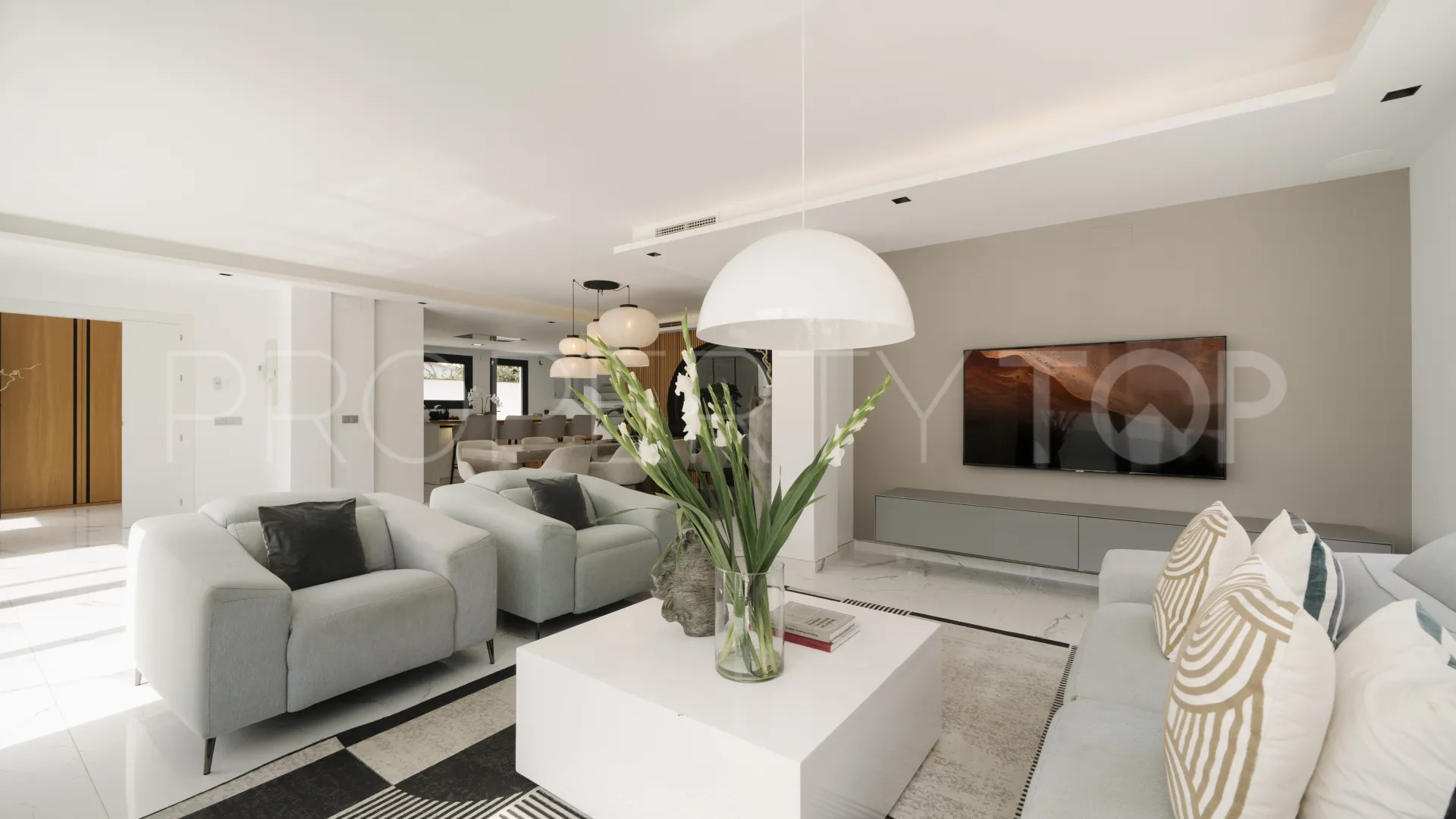Villa en venta en Nueva Andalucia