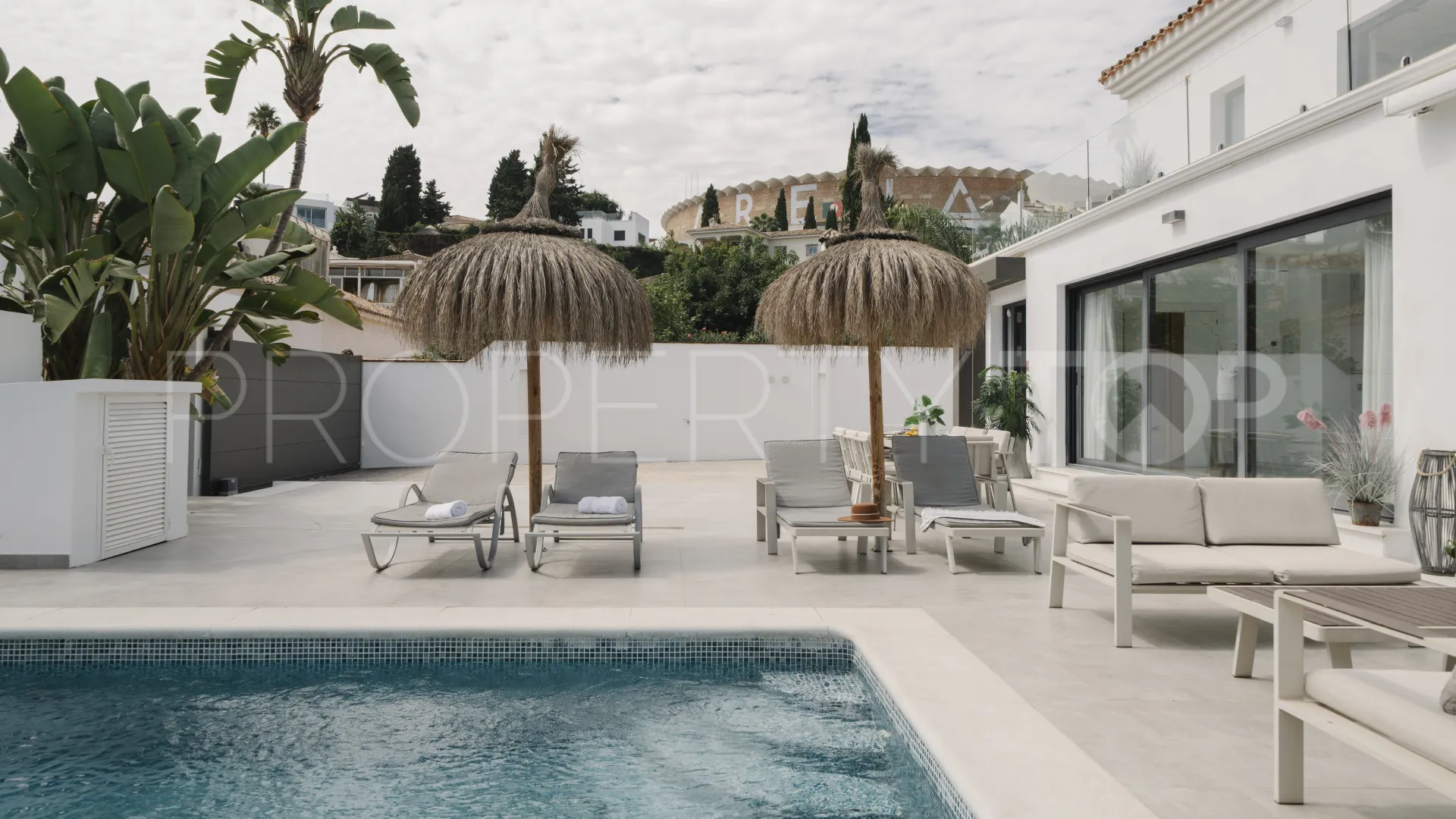 Villa en venta en Nueva Andalucia