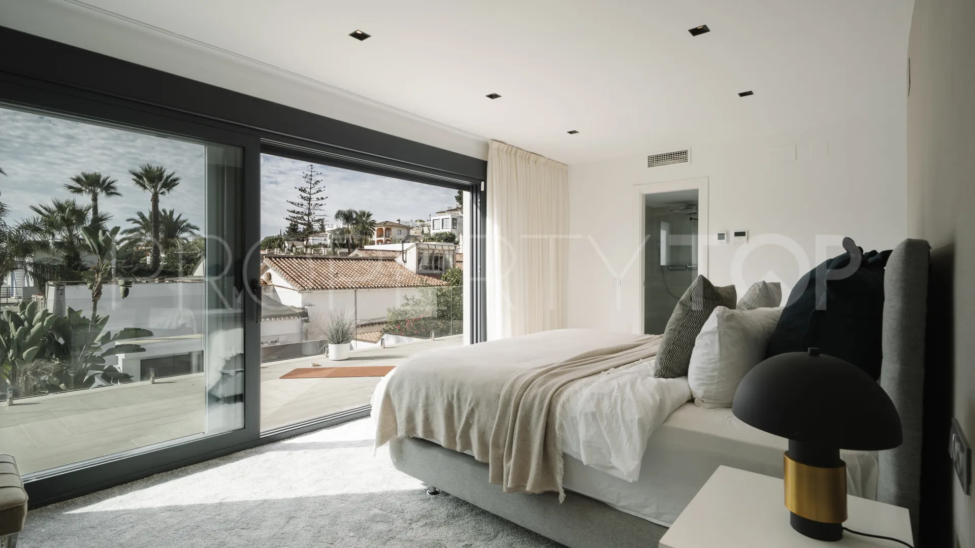 Villa en venta en Nueva Andalucia