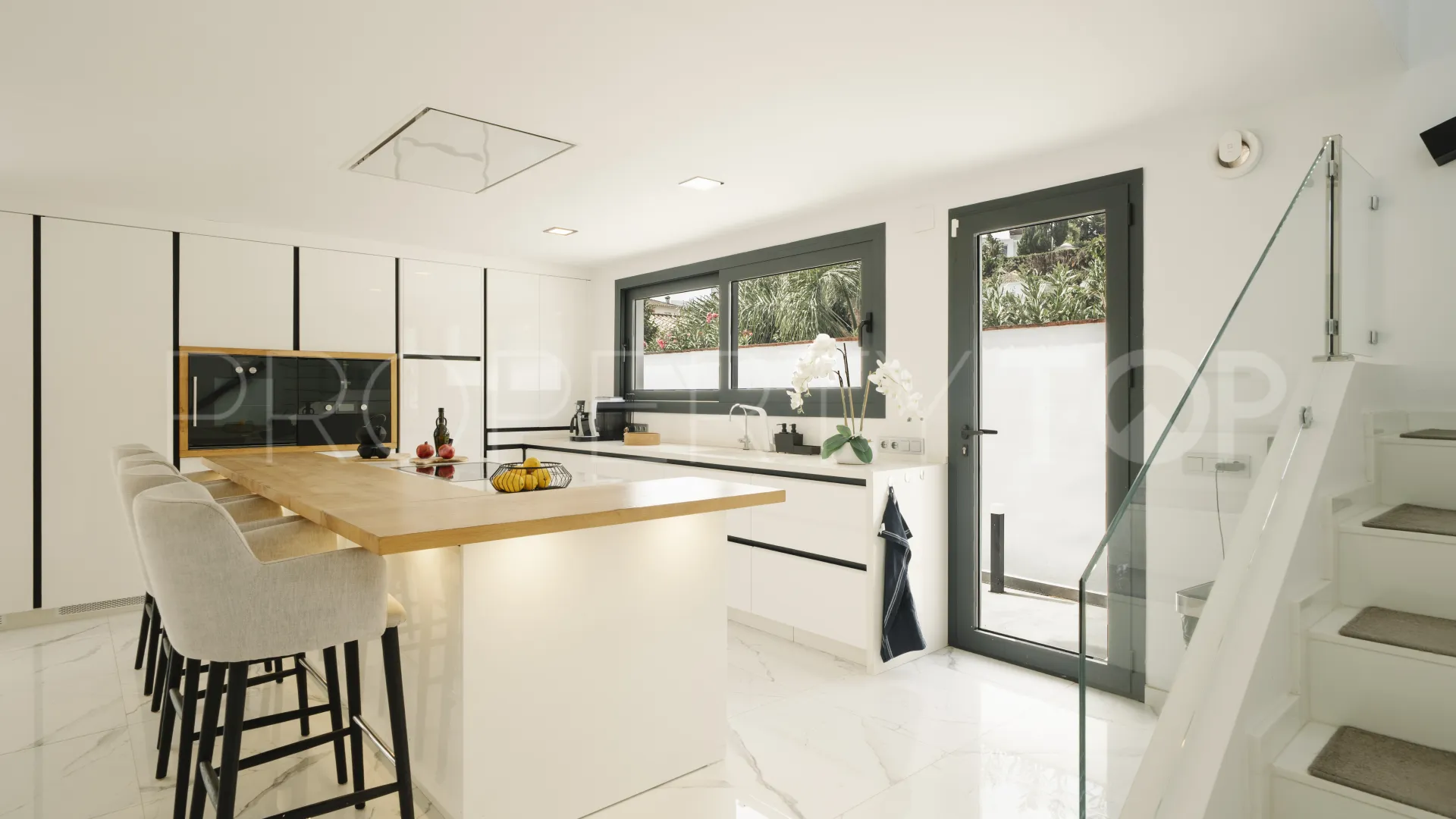 Villa en venta en Nueva Andalucia