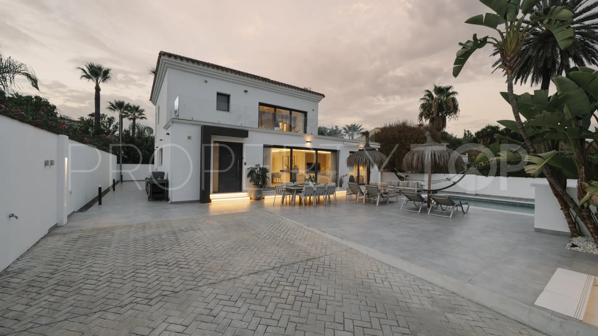 Villa en venta en Nueva Andalucia