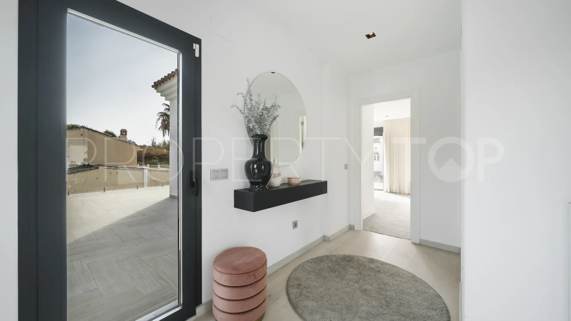 Villa en venta en Nueva Andalucia