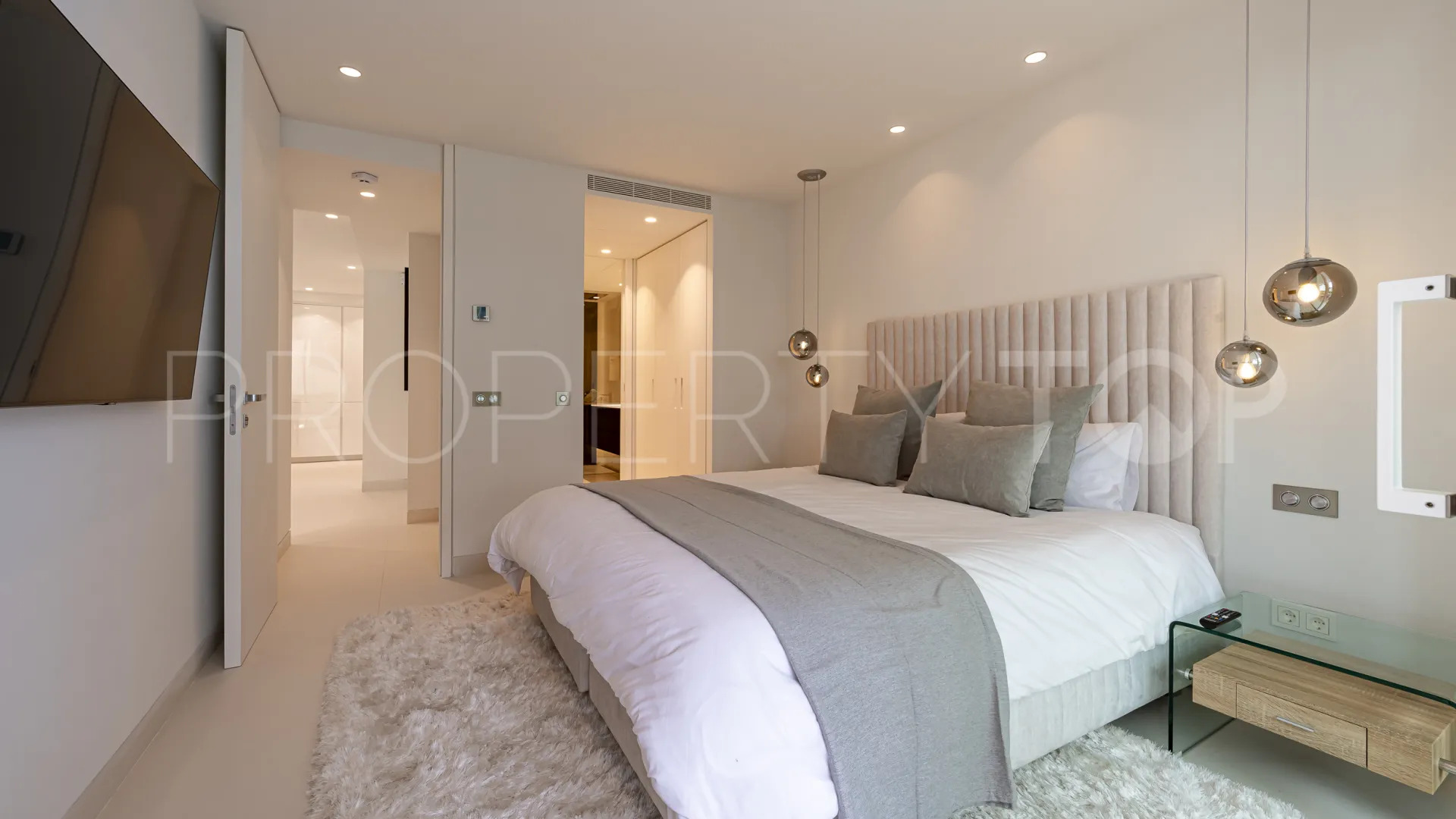 Marina Puente Romano 3 bedrooms apartment for sale