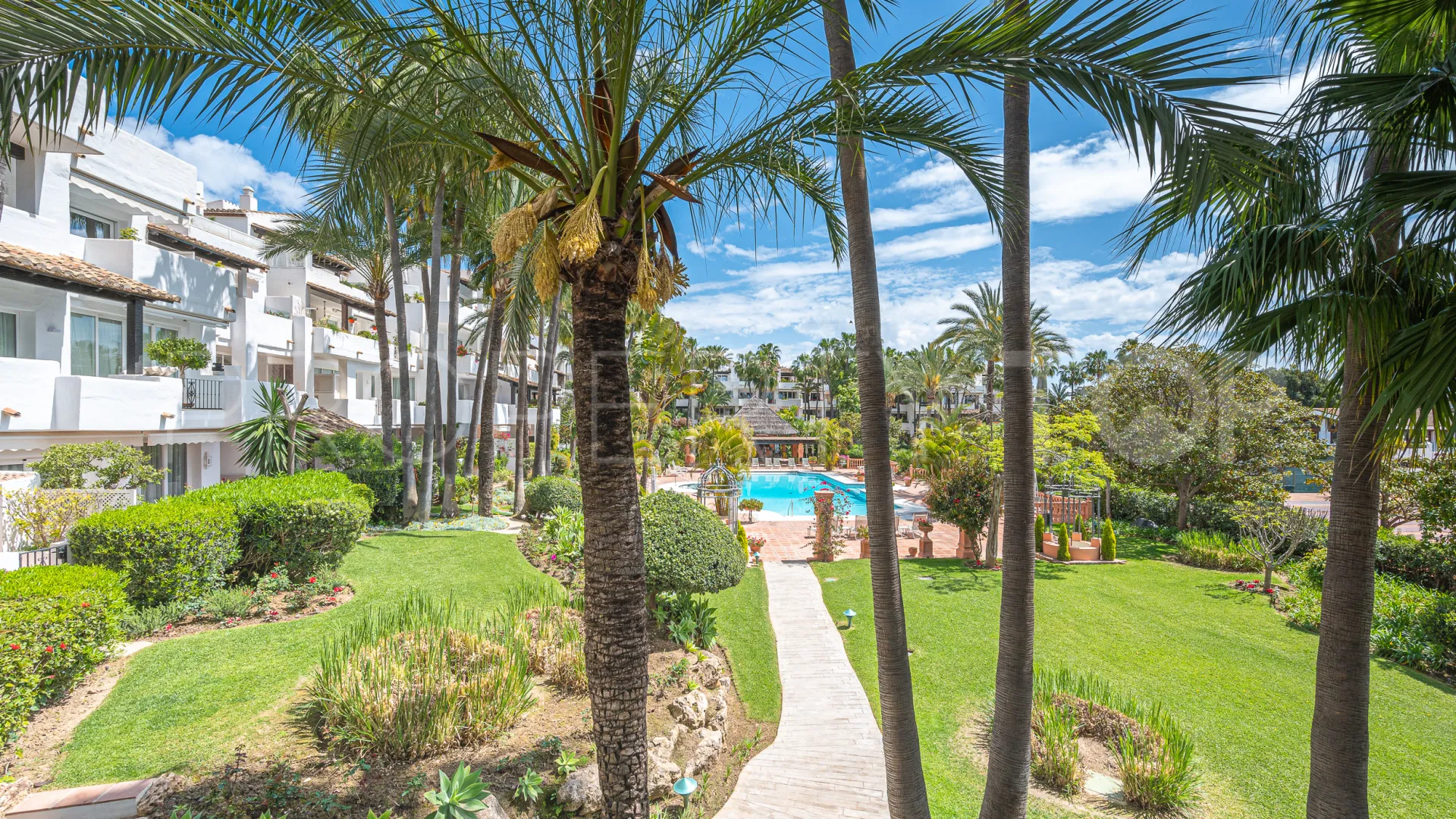 Marina Puente Romano 3 bedrooms apartment for sale