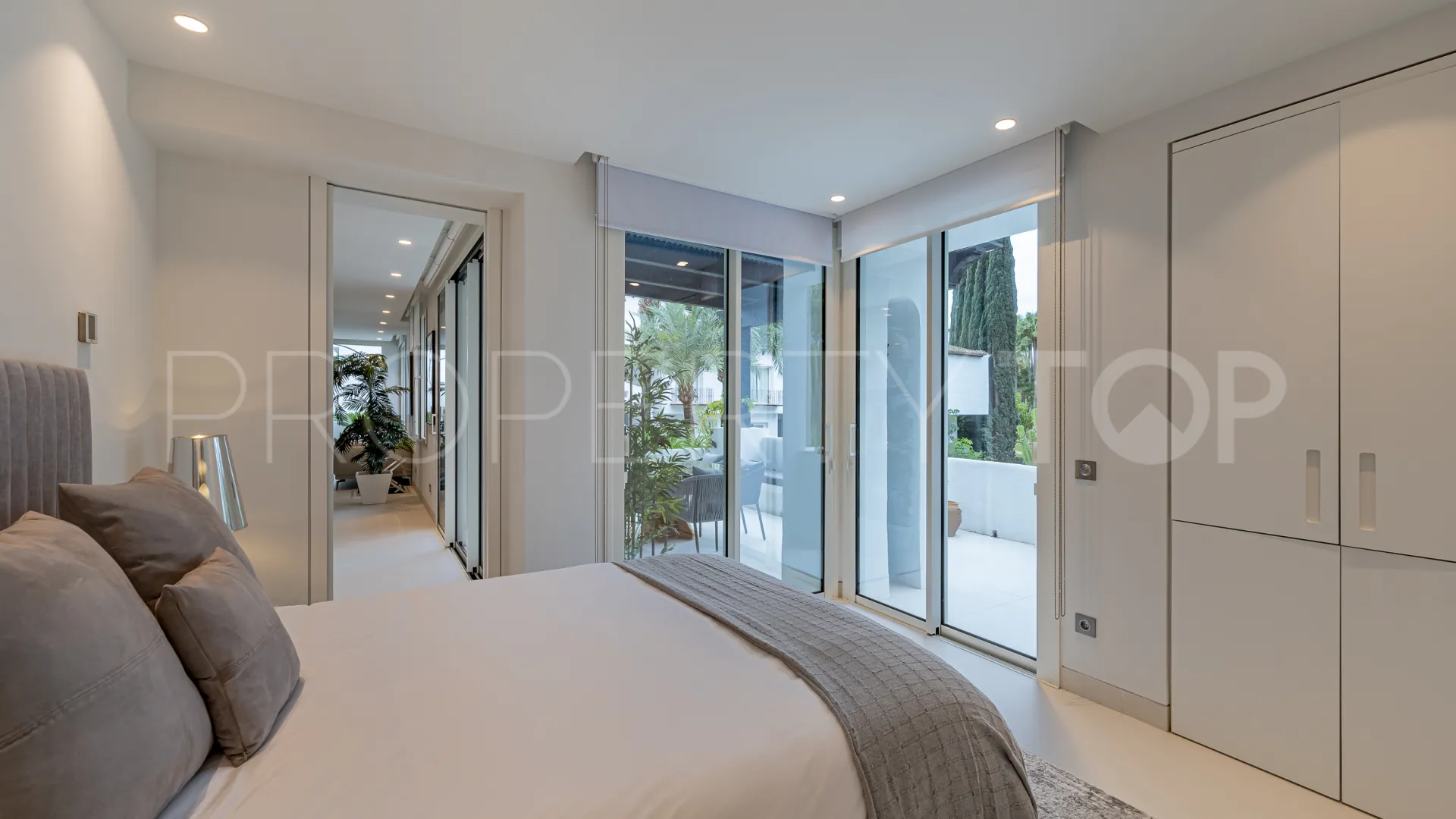 Marina Puente Romano 3 bedrooms apartment for sale
