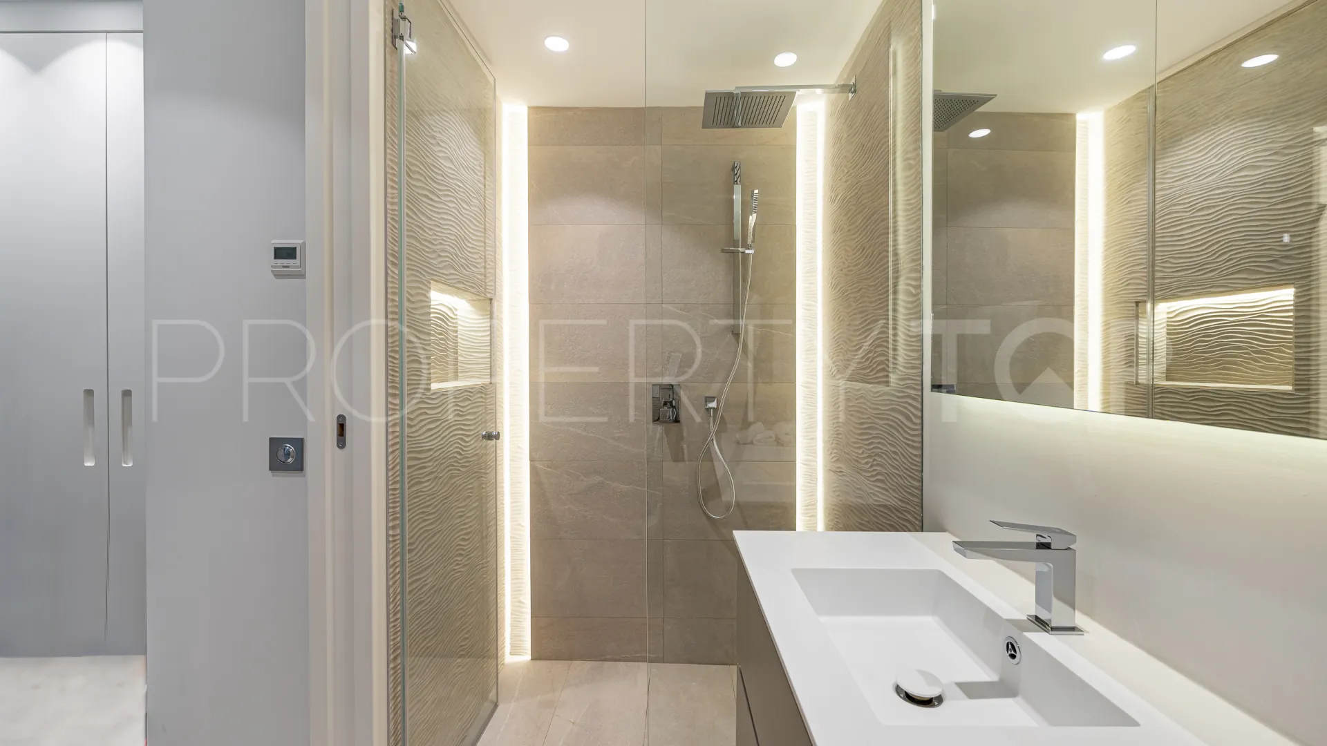 Marina Puente Romano 3 bedrooms apartment for sale