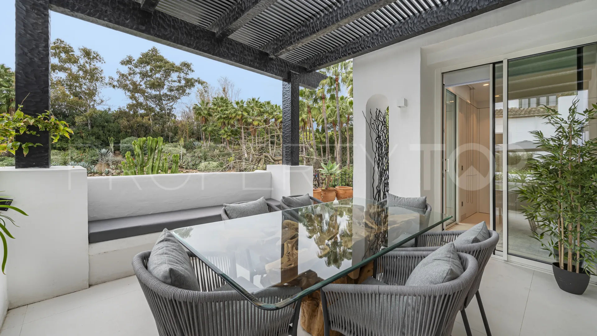 Marina Puente Romano 3 bedrooms apartment for sale