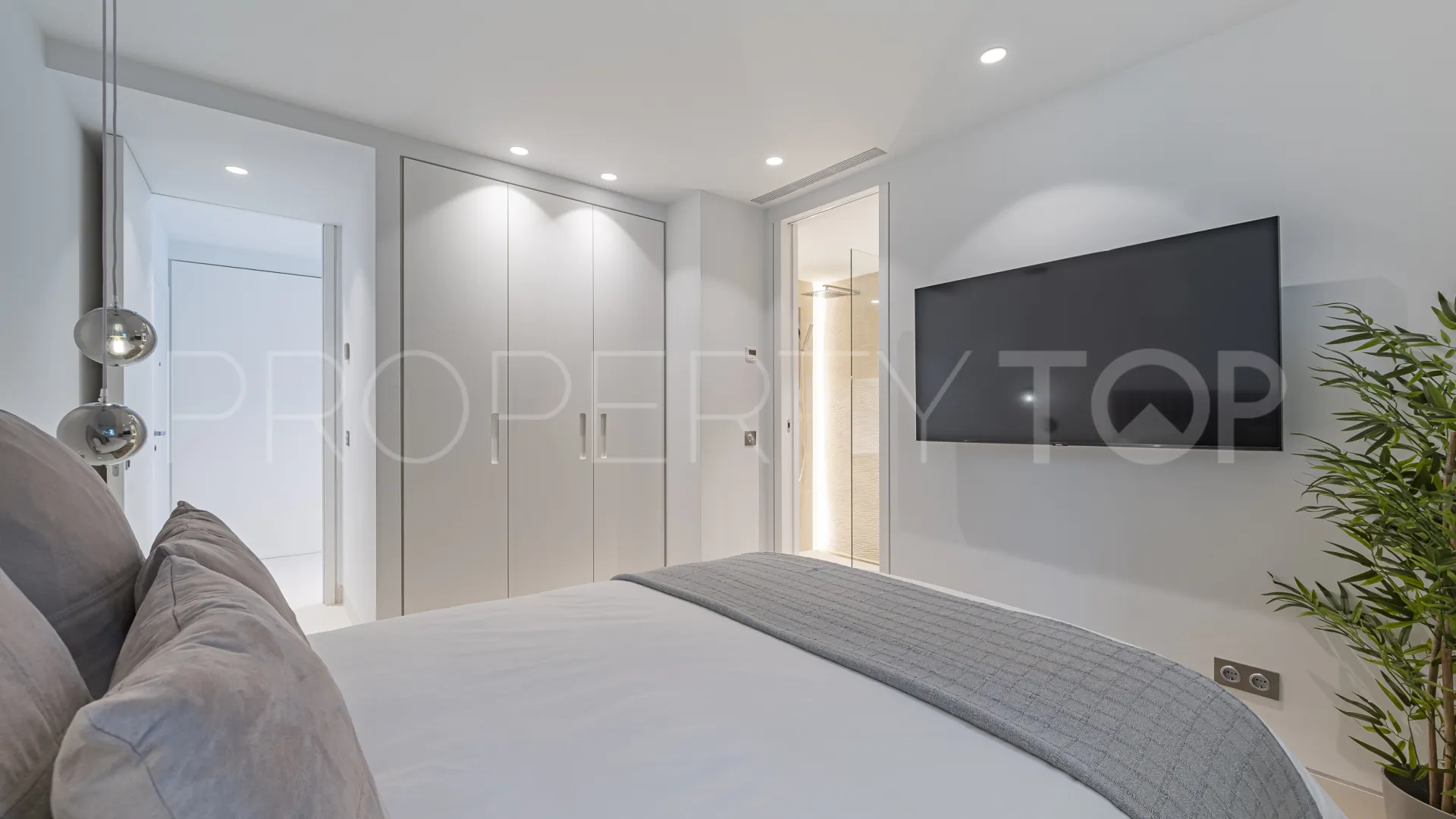 Marina Puente Romano 3 bedrooms apartment for sale