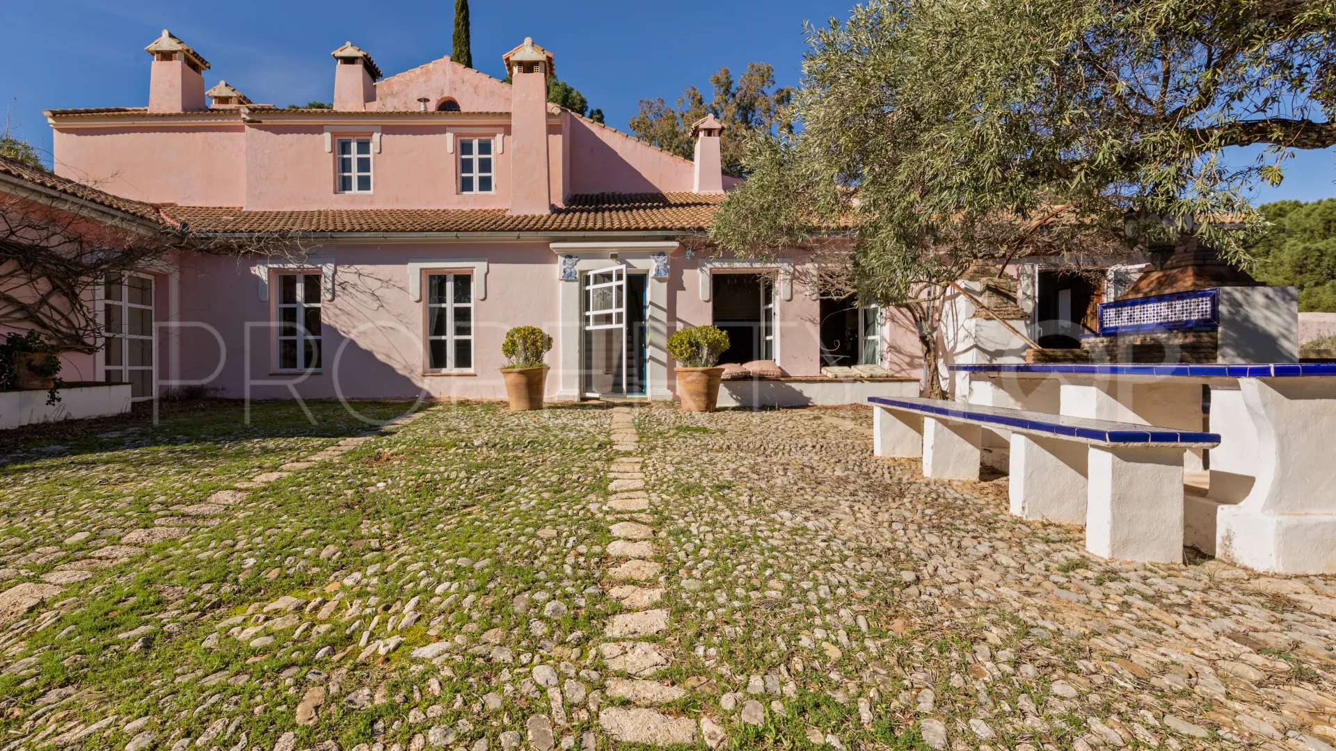 For sale cortijo in Ronda
