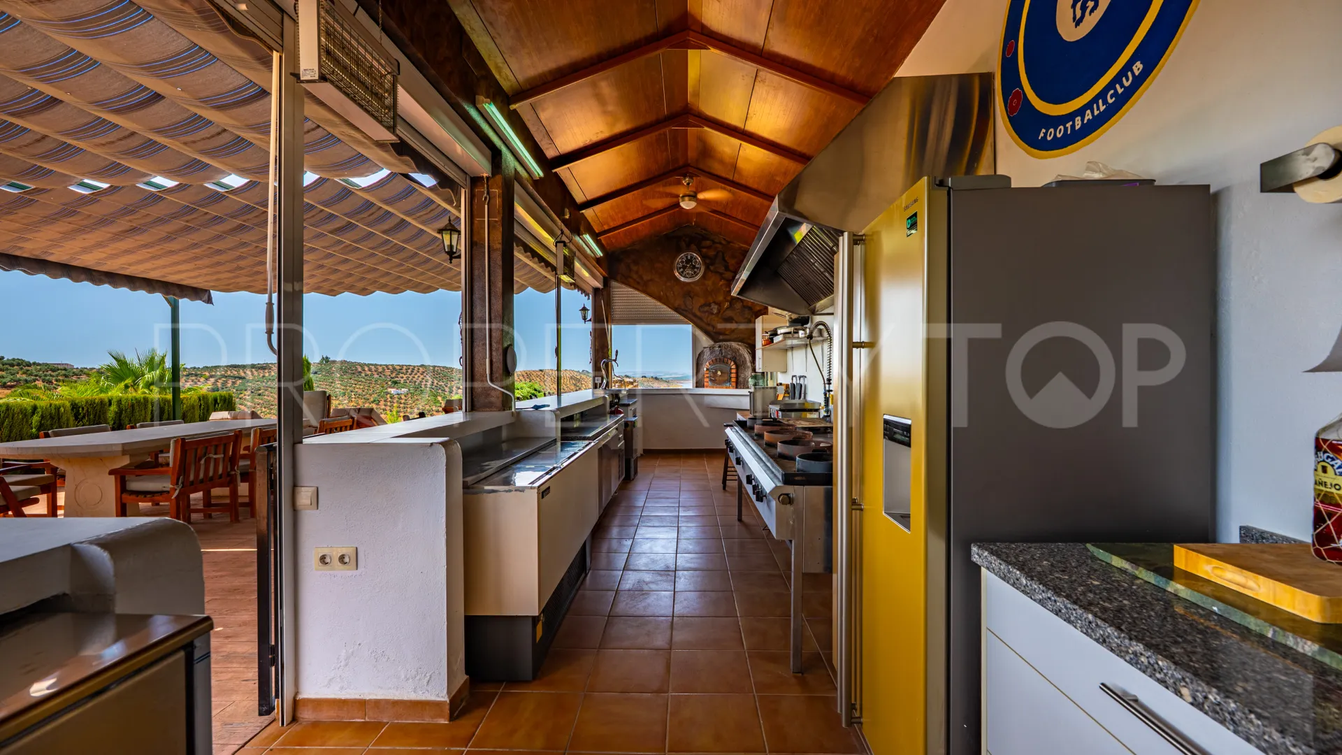 Hacienda de 19 dormitorios en venta en Montoro