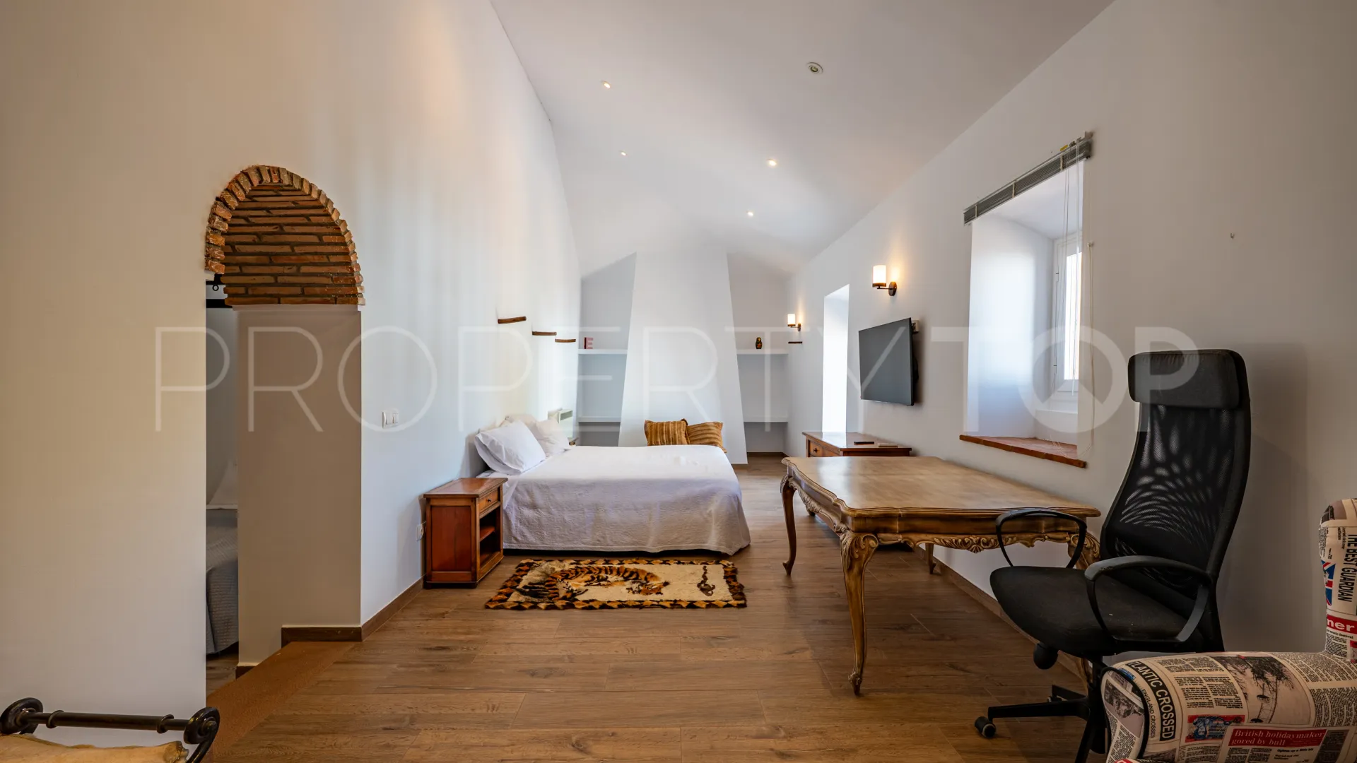 Hacienda de 19 dormitorios en venta en Montoro