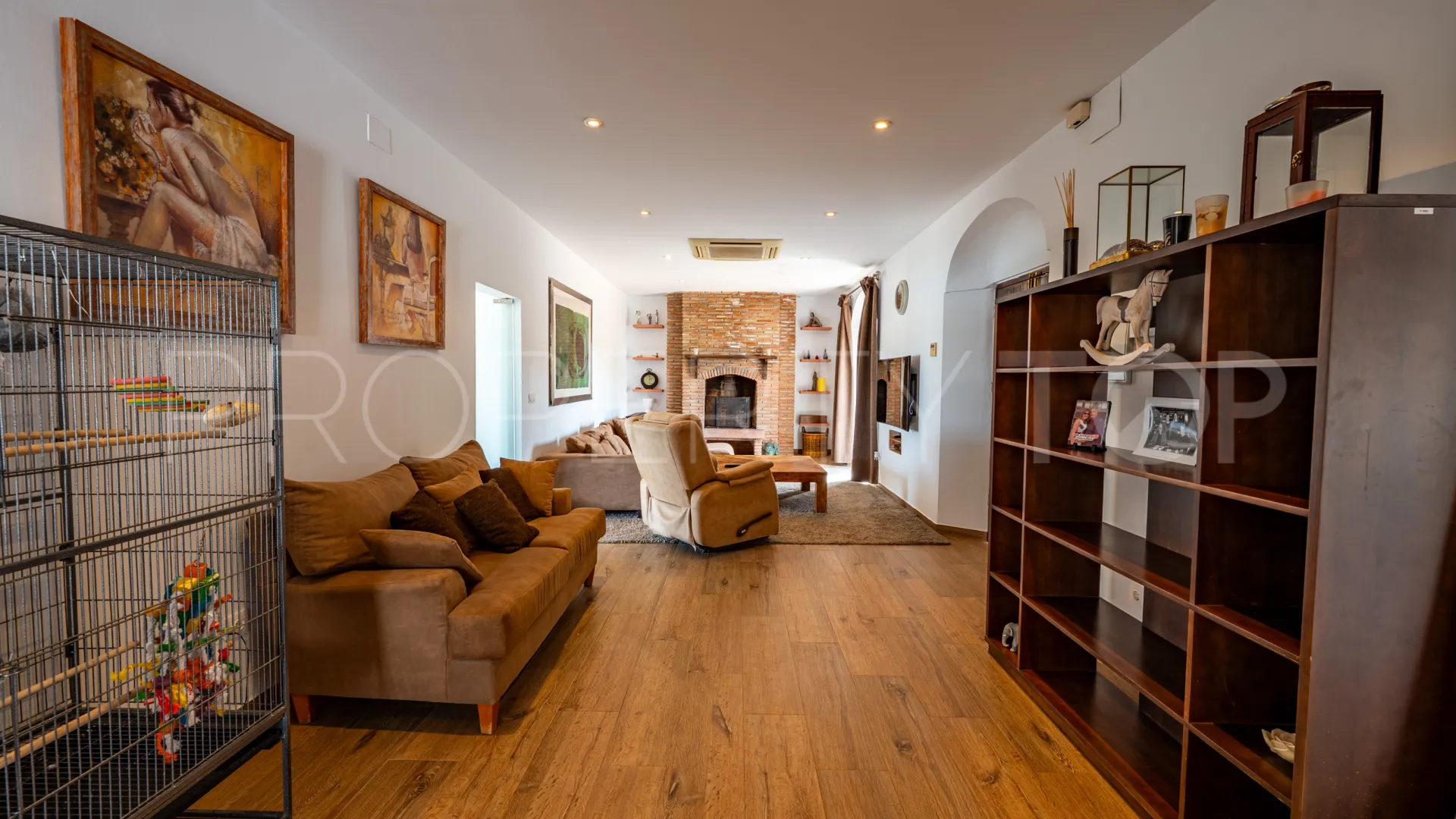 Hacienda de 19 dormitorios en venta en Montoro