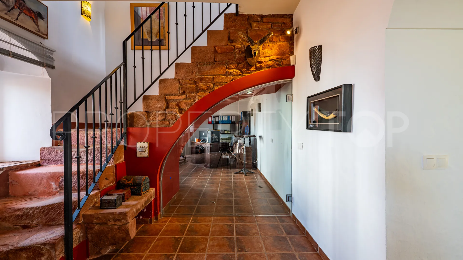 Hacienda de 19 dormitorios en venta en Montoro