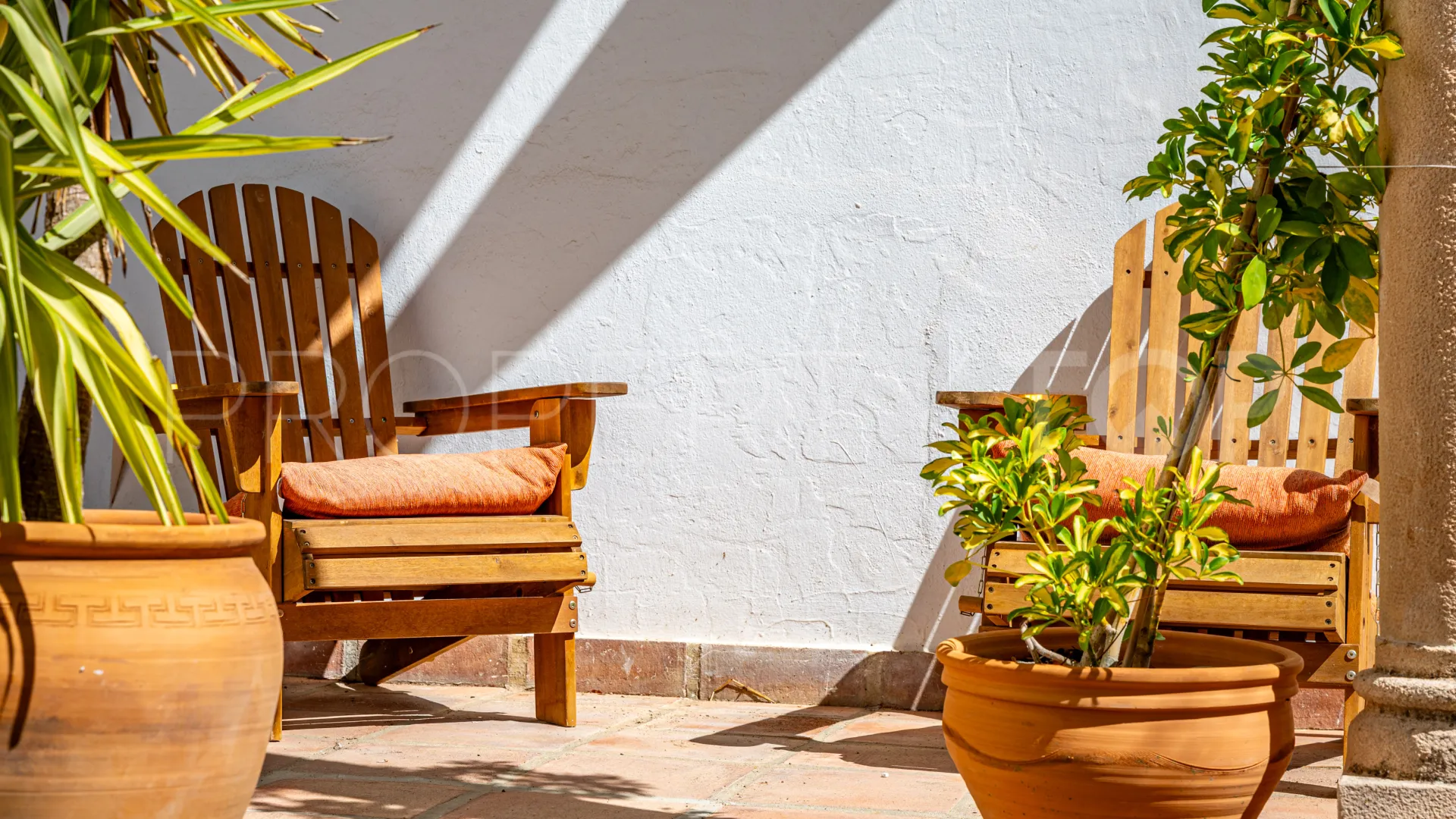 Buy country house in Ronda with 8 bedrooms