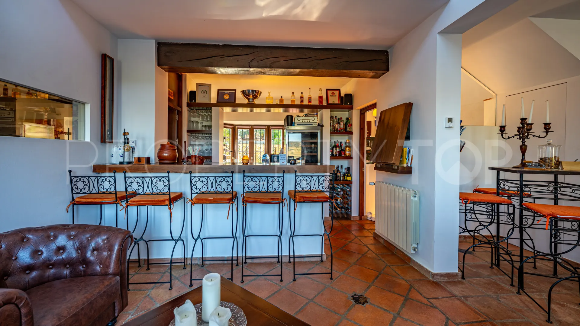 Buy country house in Ronda with 8 bedrooms