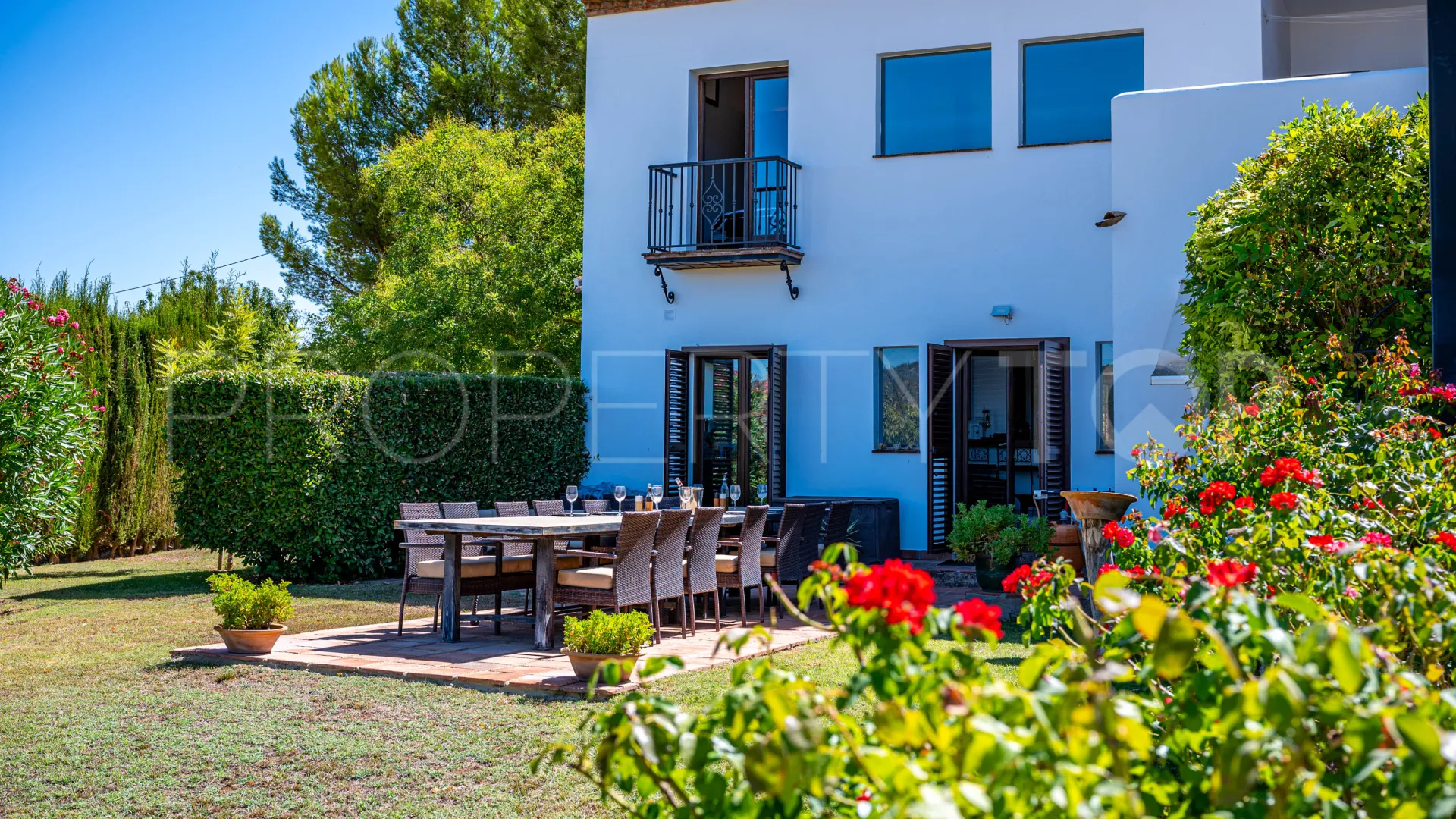 Buy country house in Ronda with 8 bedrooms
