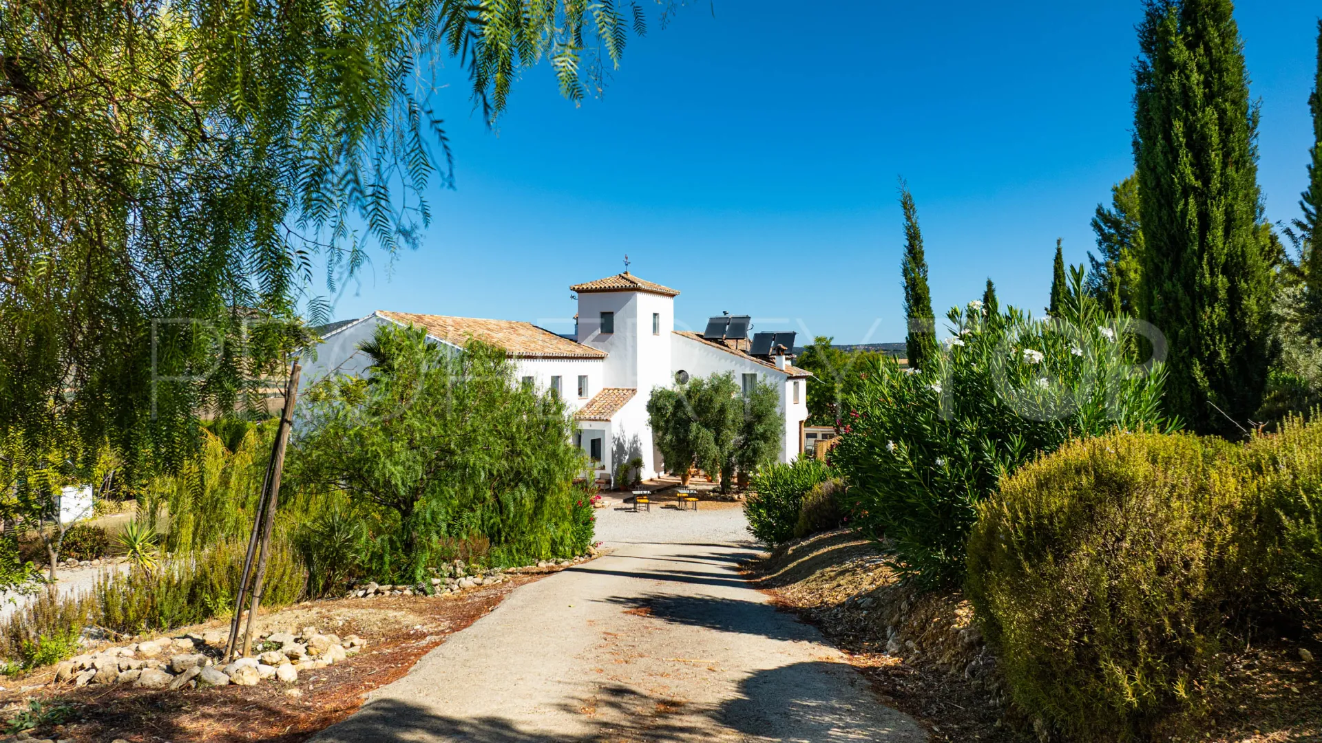 Buy country house in Ronda with 8 bedrooms
