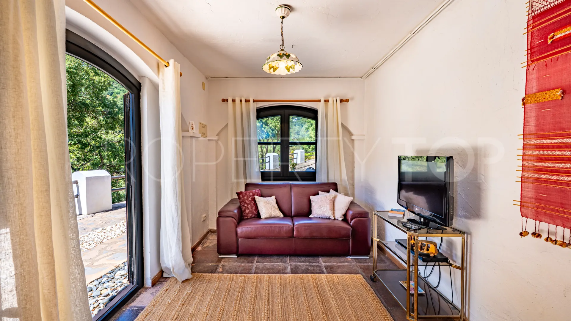 Casares country house for sale