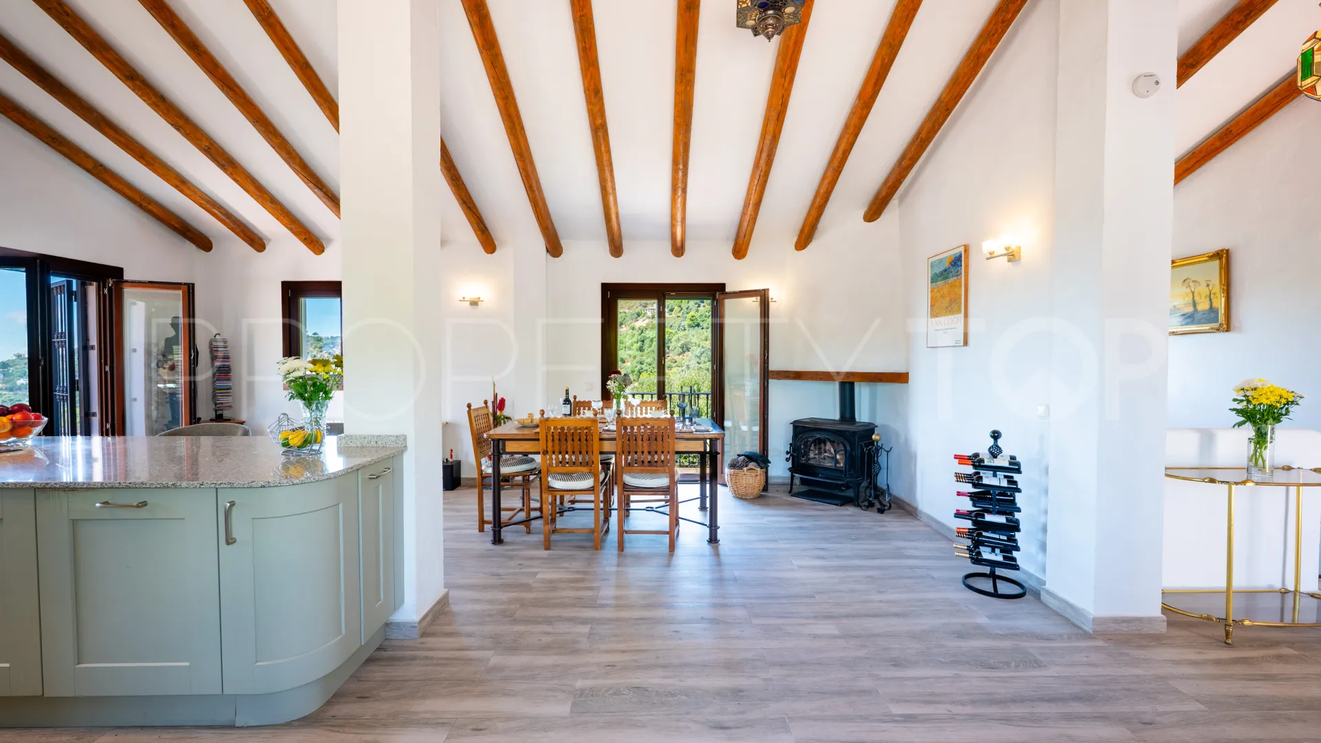 Casares country house for sale