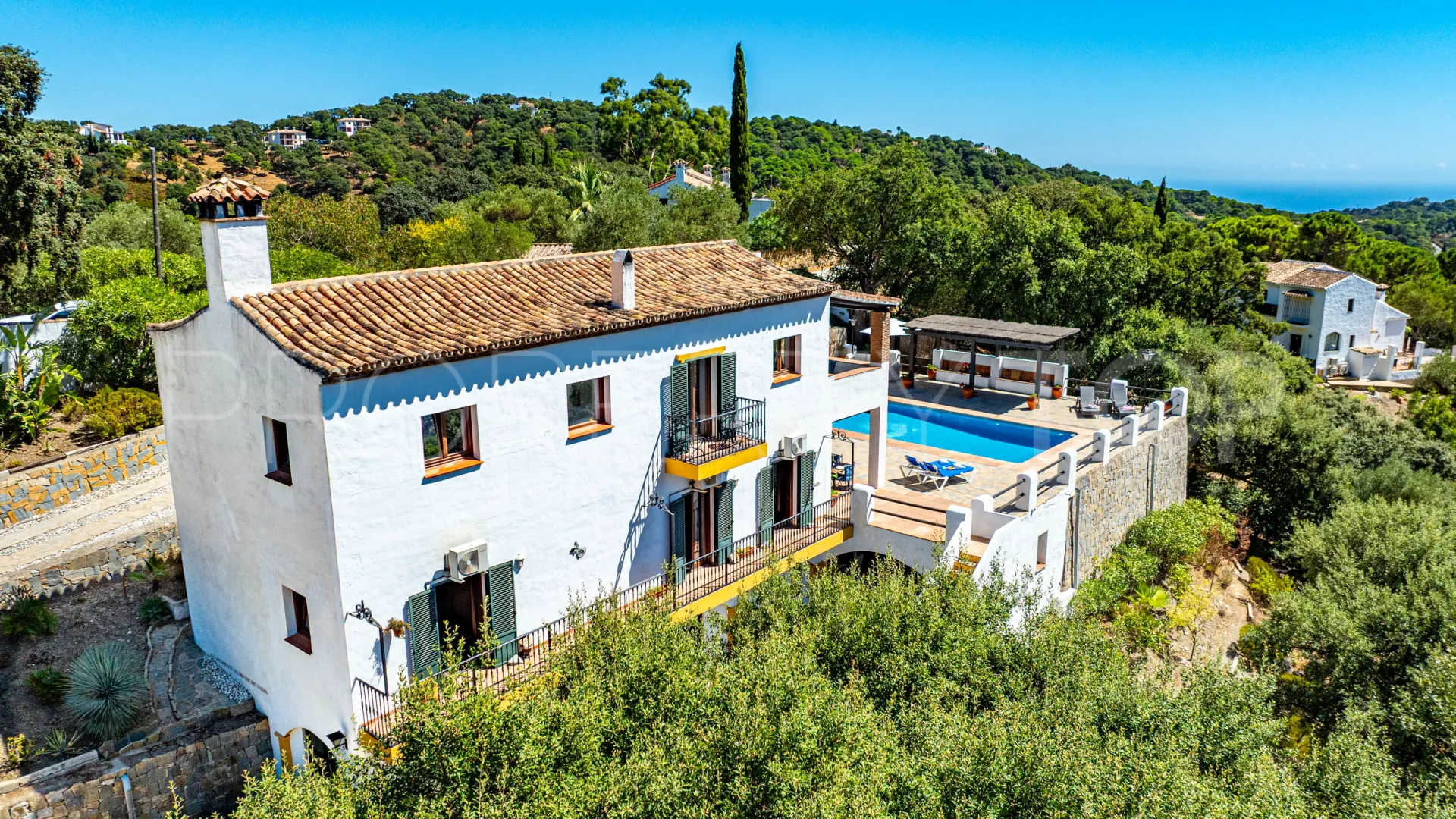 Casares country house for sale
