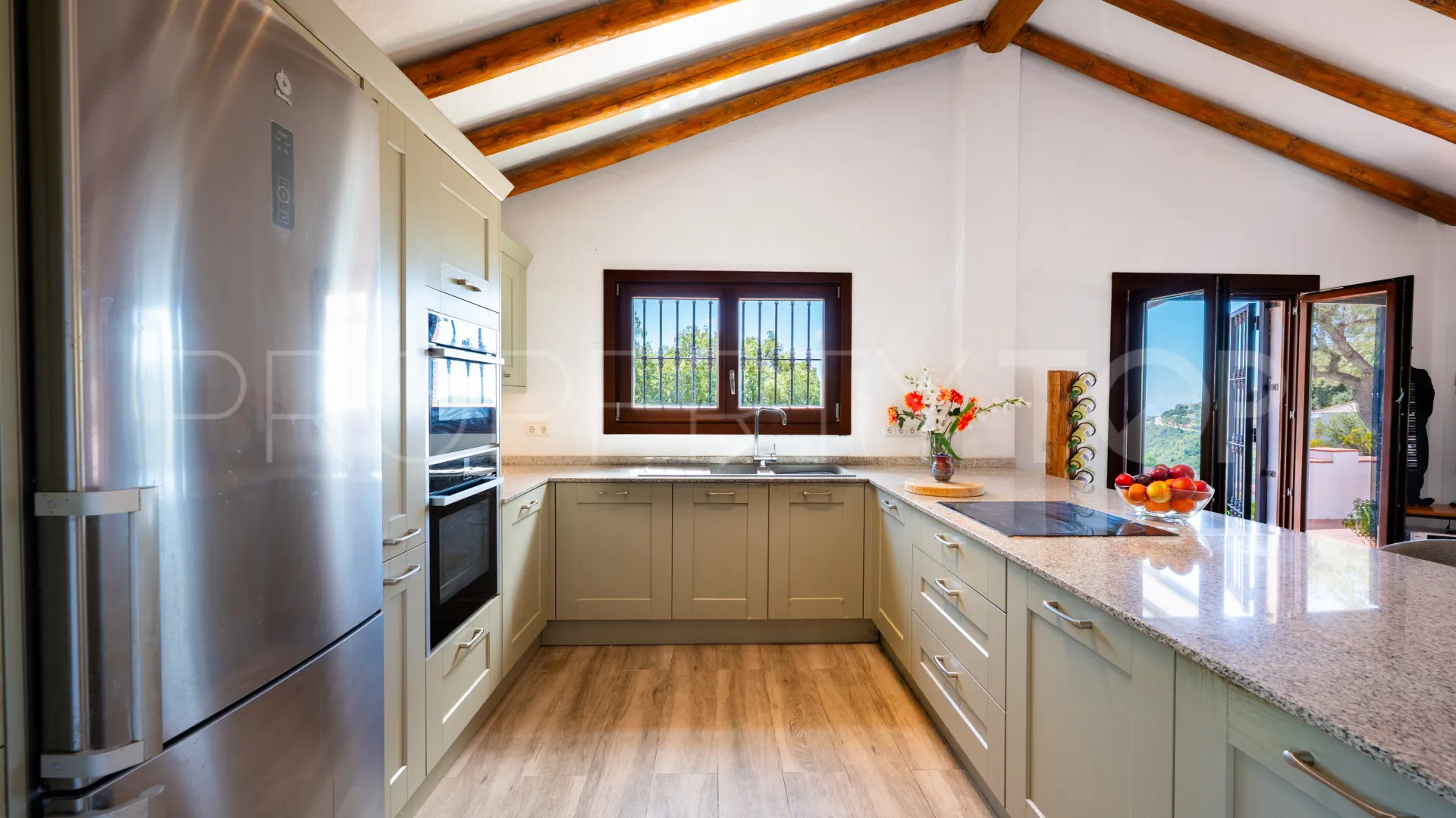 Casares country house for sale