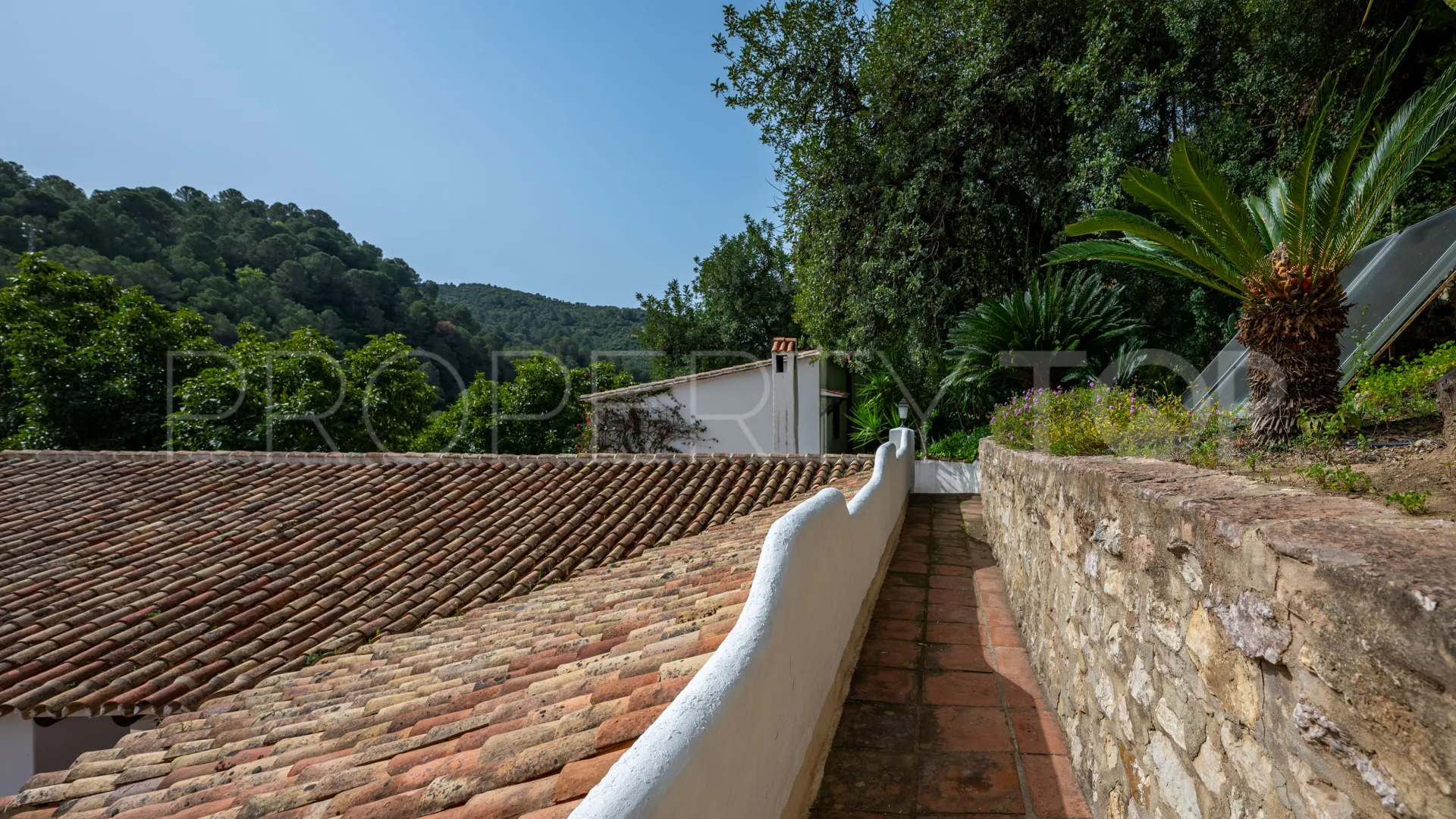 Comprar cortijo de 8 dormitorios en Gaucin
