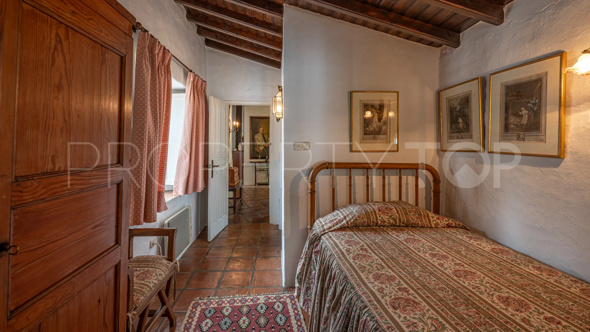 Comprar cortijo de 8 dormitorios en Gaucin