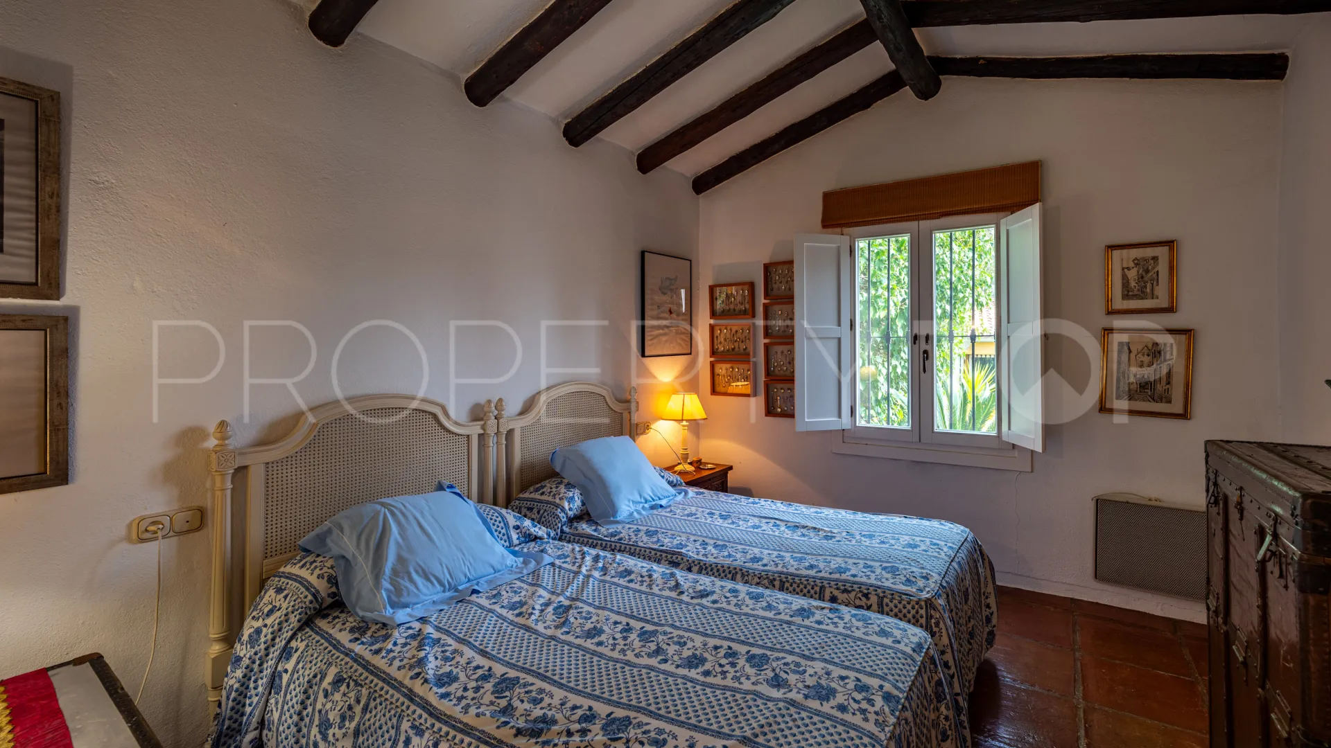 Comprar cortijo de 8 dormitorios en Gaucin