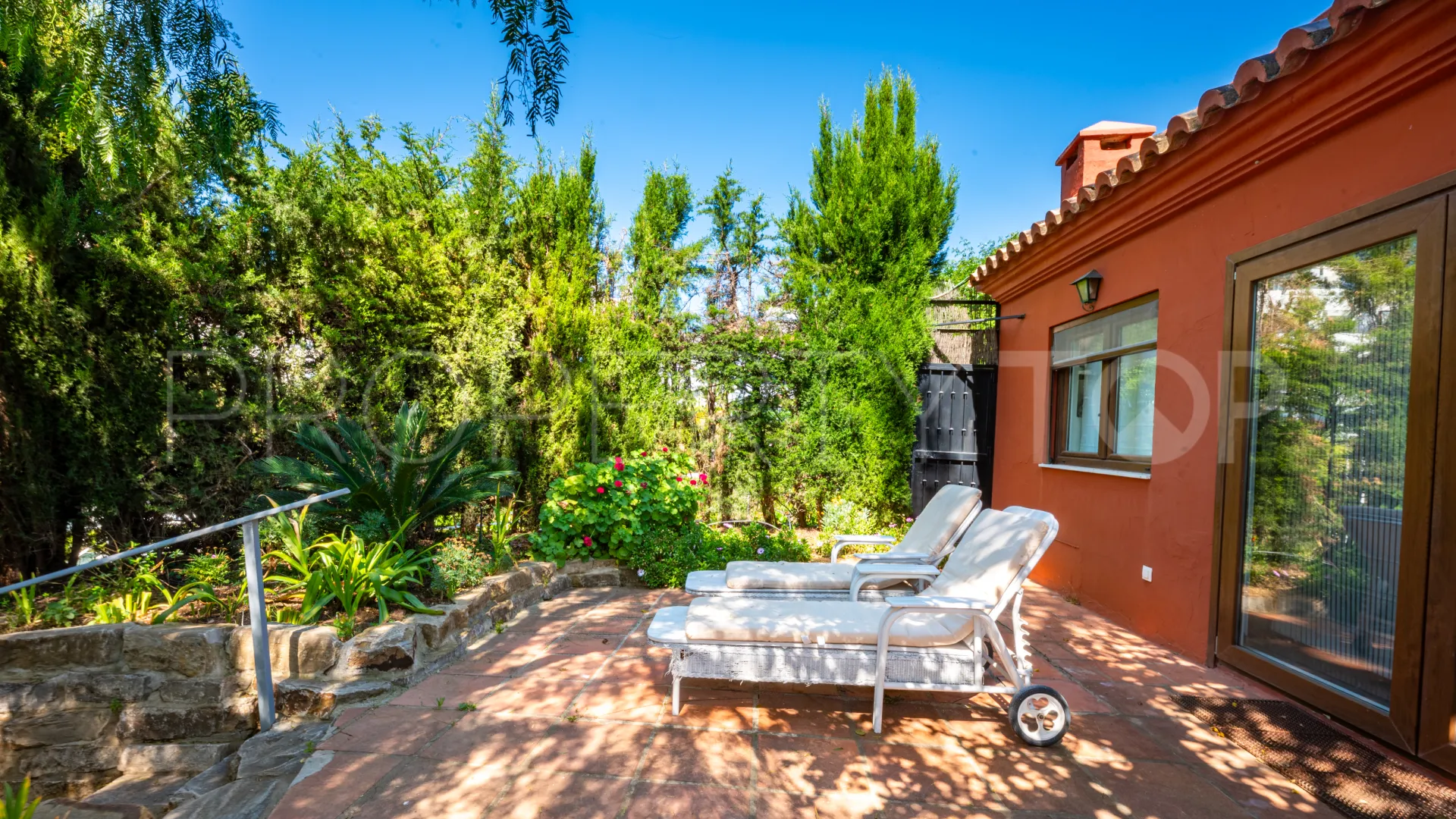 Buy villa in Los Reales - Sierra Estepona with 7 bedrooms
