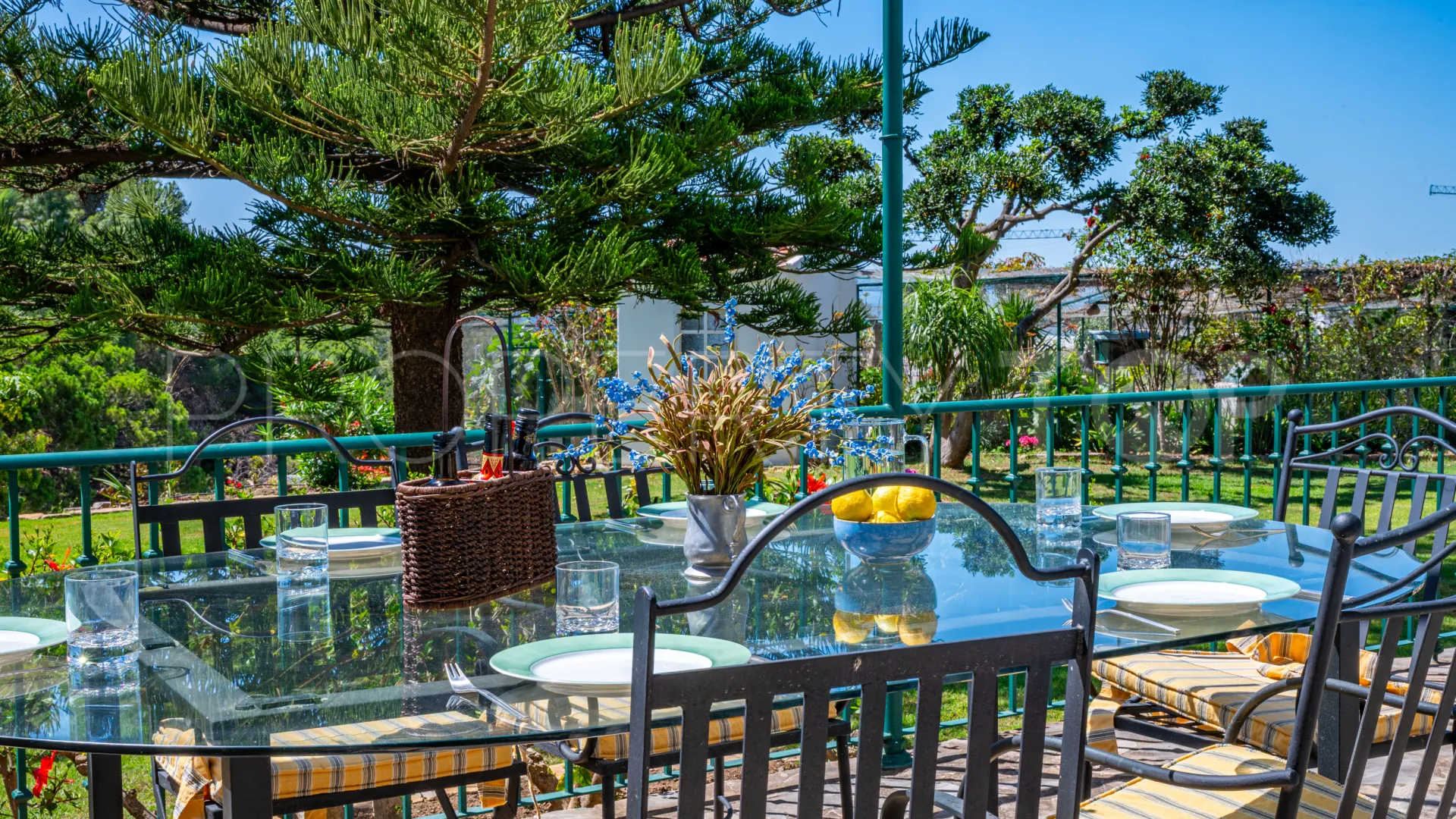 Buy villa in Los Reales - Sierra Estepona with 7 bedrooms